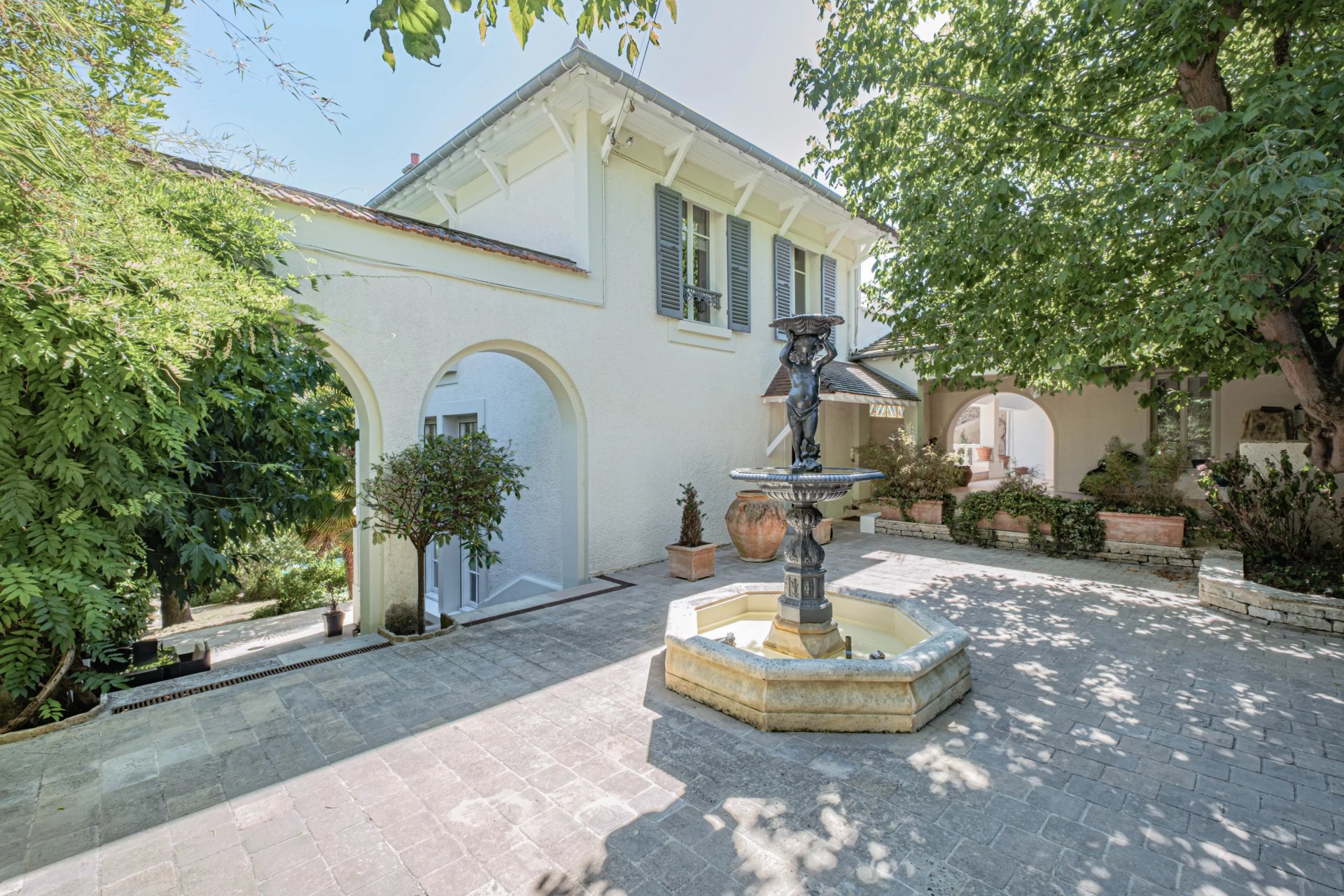 4 Bedroom Villa/Townhouse's Image 14