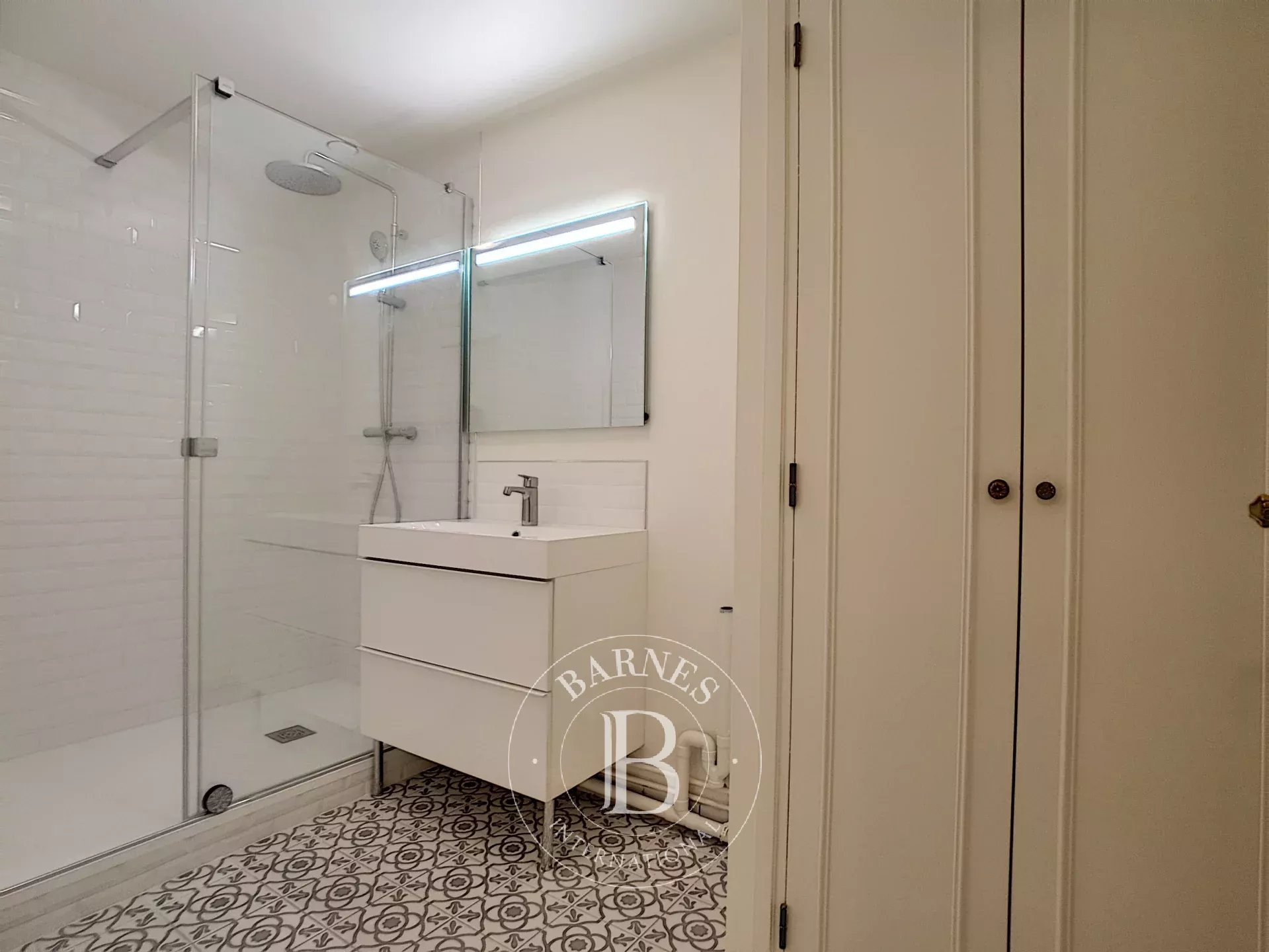 Daire Paris 8ème - picture 7