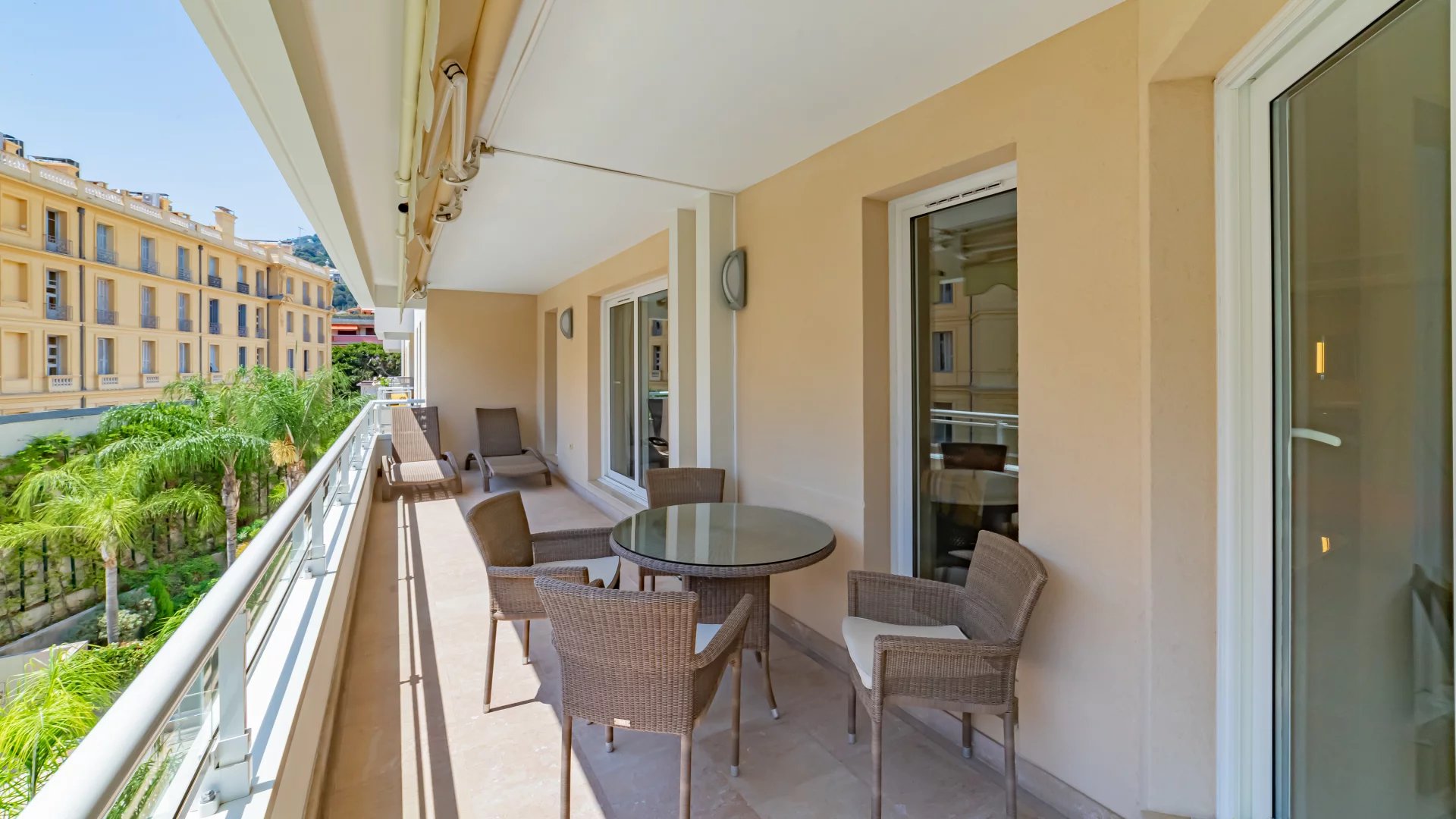 Spacieux appartement en plein centre de Beaulieu-sur-Mer