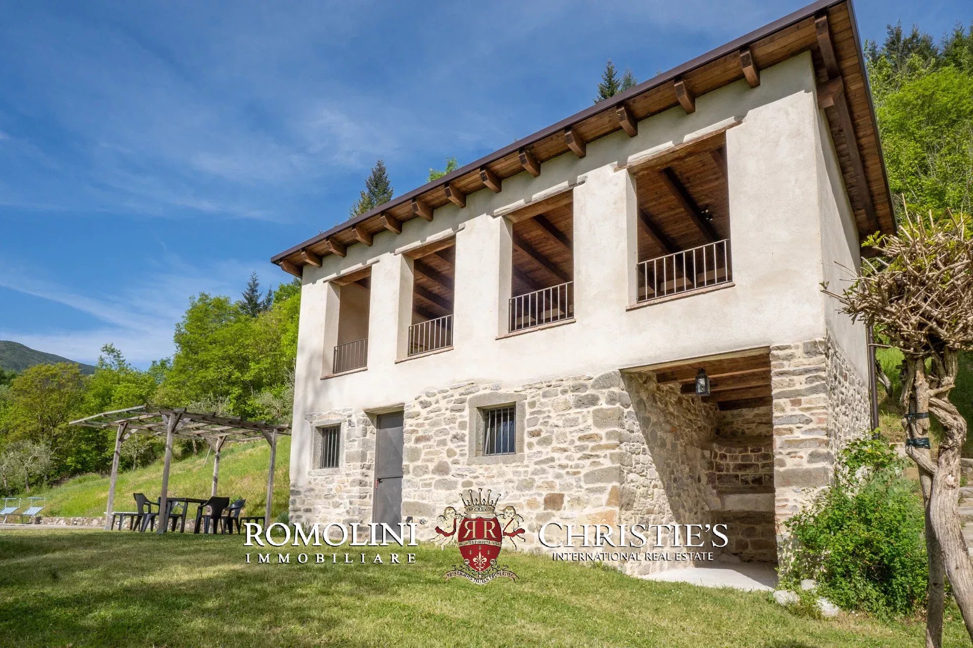 6 Bedroom Villa/Townhouse's Image 15
