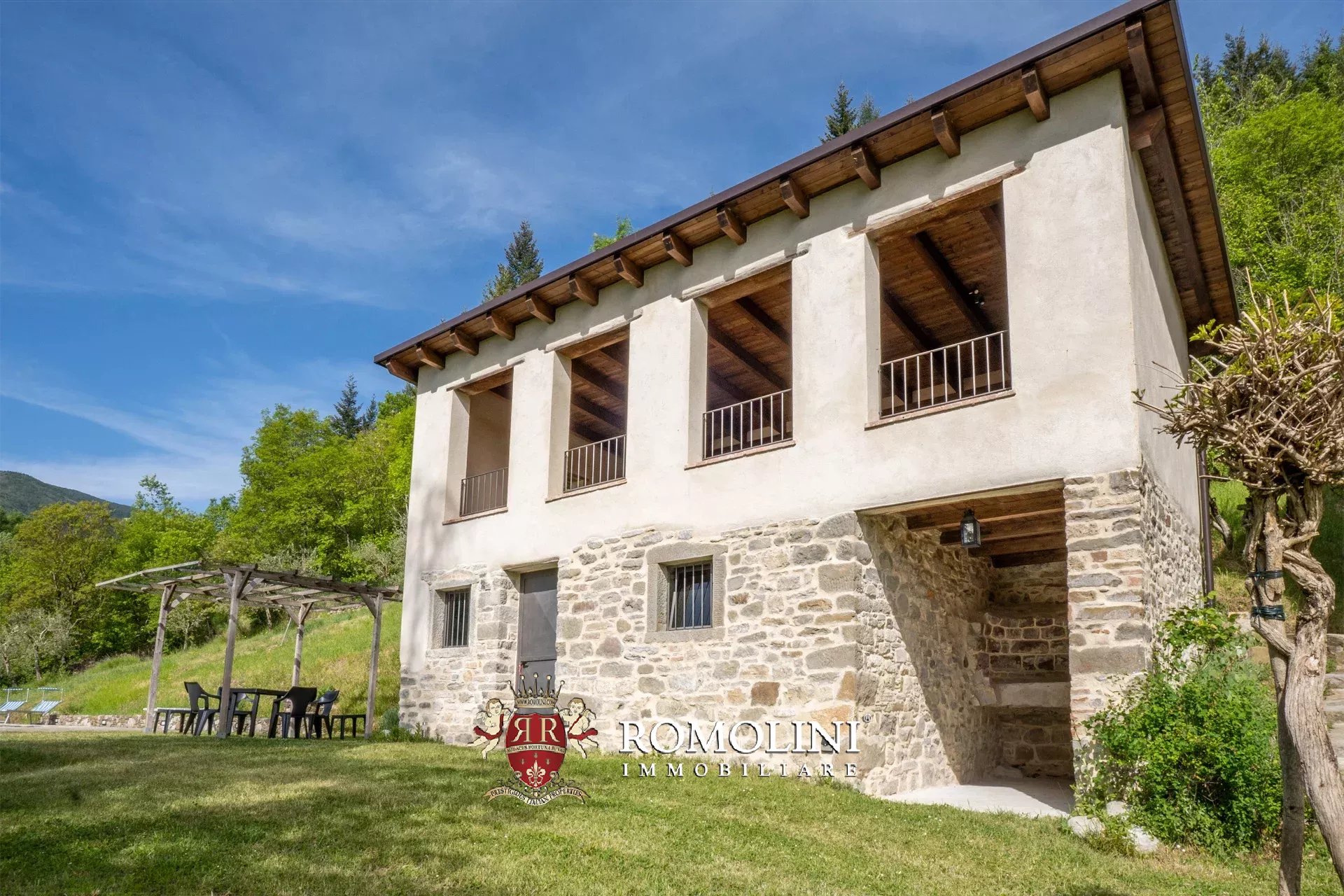 6 Bedroom Villa/Townhouse's Image 16
