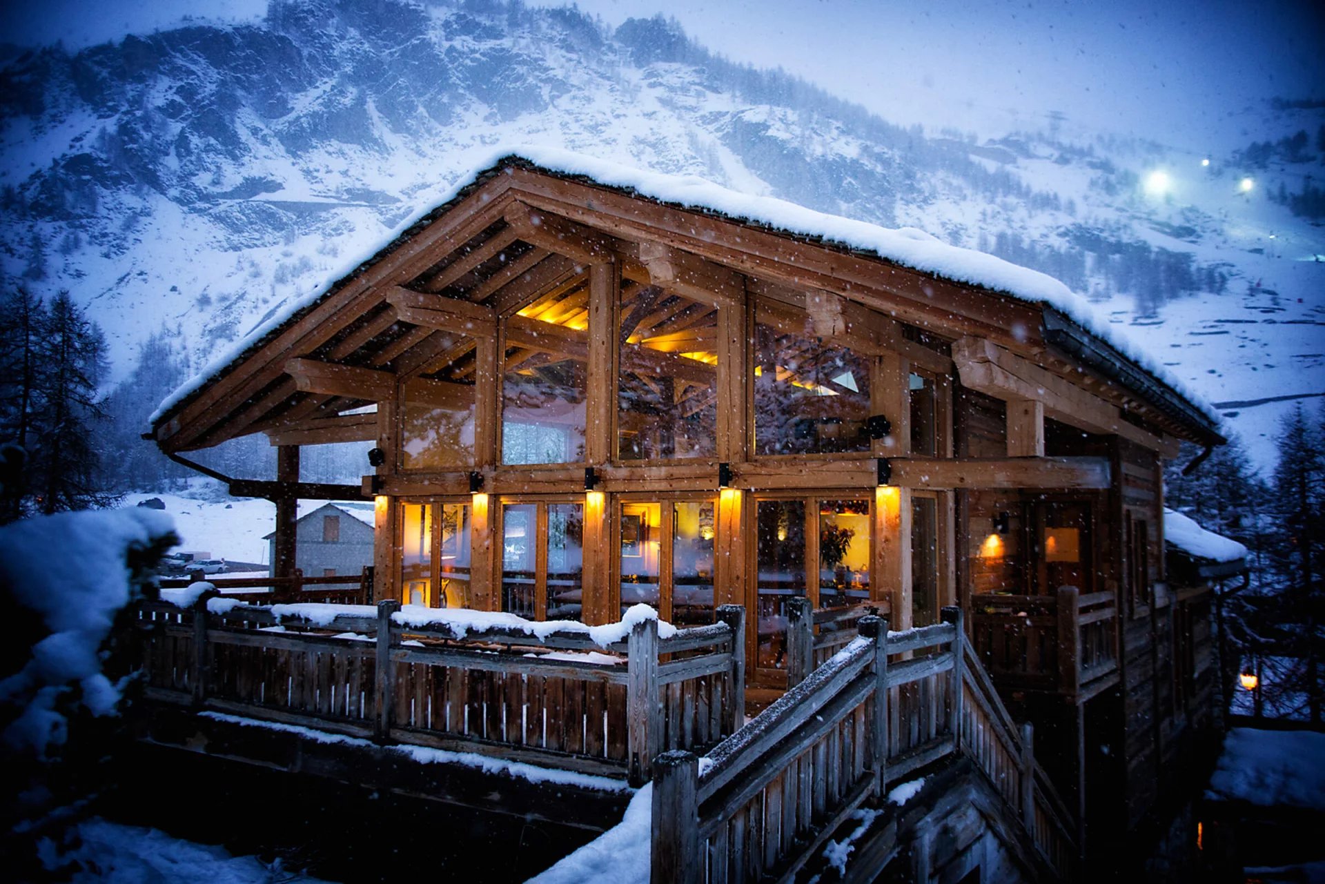 Val d'Isère - Seasonal Rental - Chalet - House - 12 People - 6 Bedrooms - 8 Bathrooms - Jacuzzi