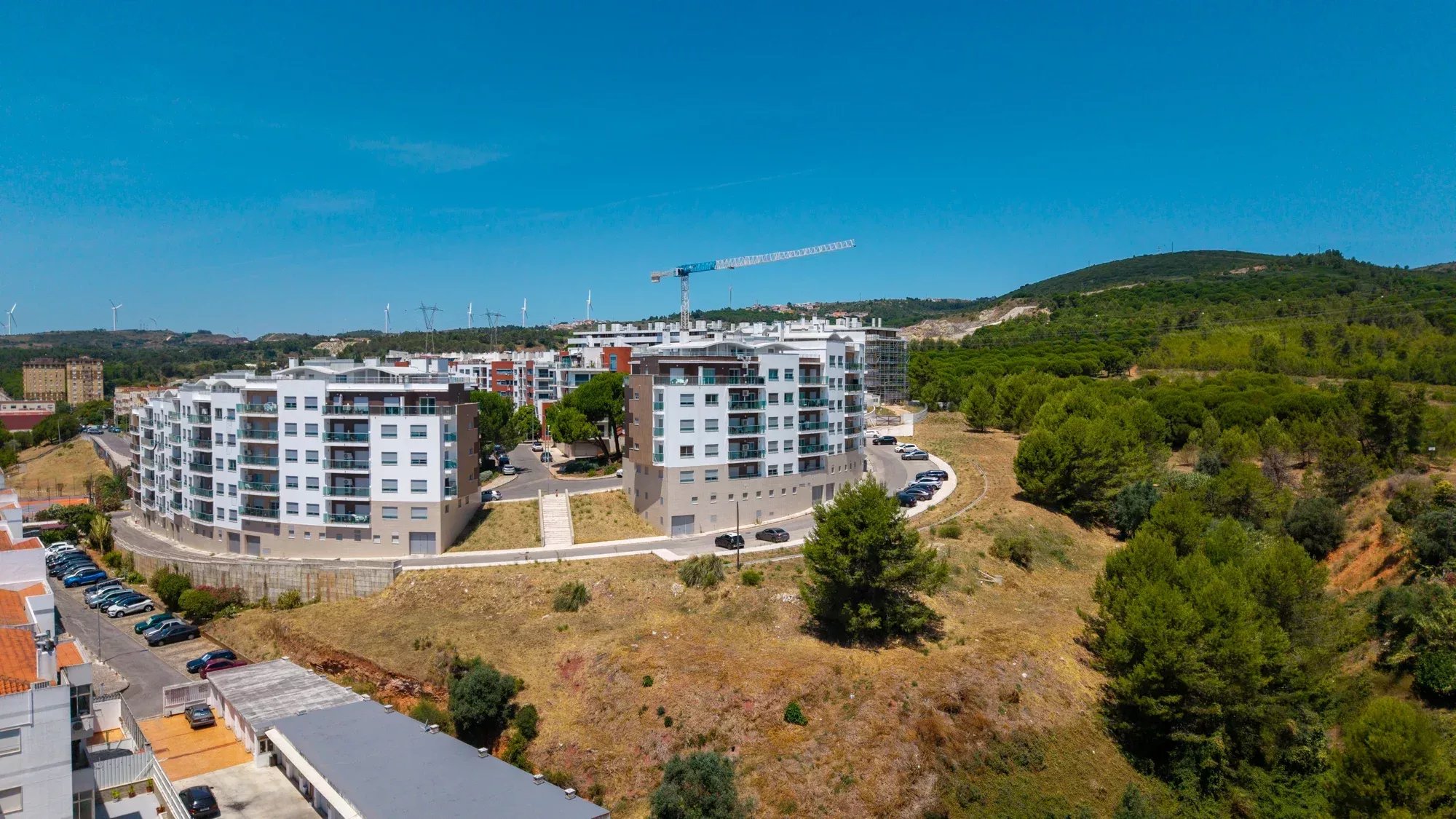 Amazing Two‑Bedroom Apartment with River View and Garage 87152839 image 36