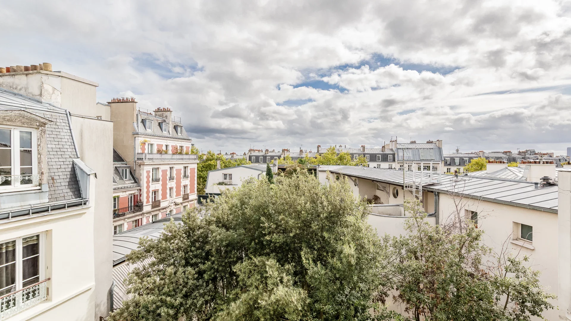Paris 18e - SACRÉ-CŒUR / RUE SEVESTE