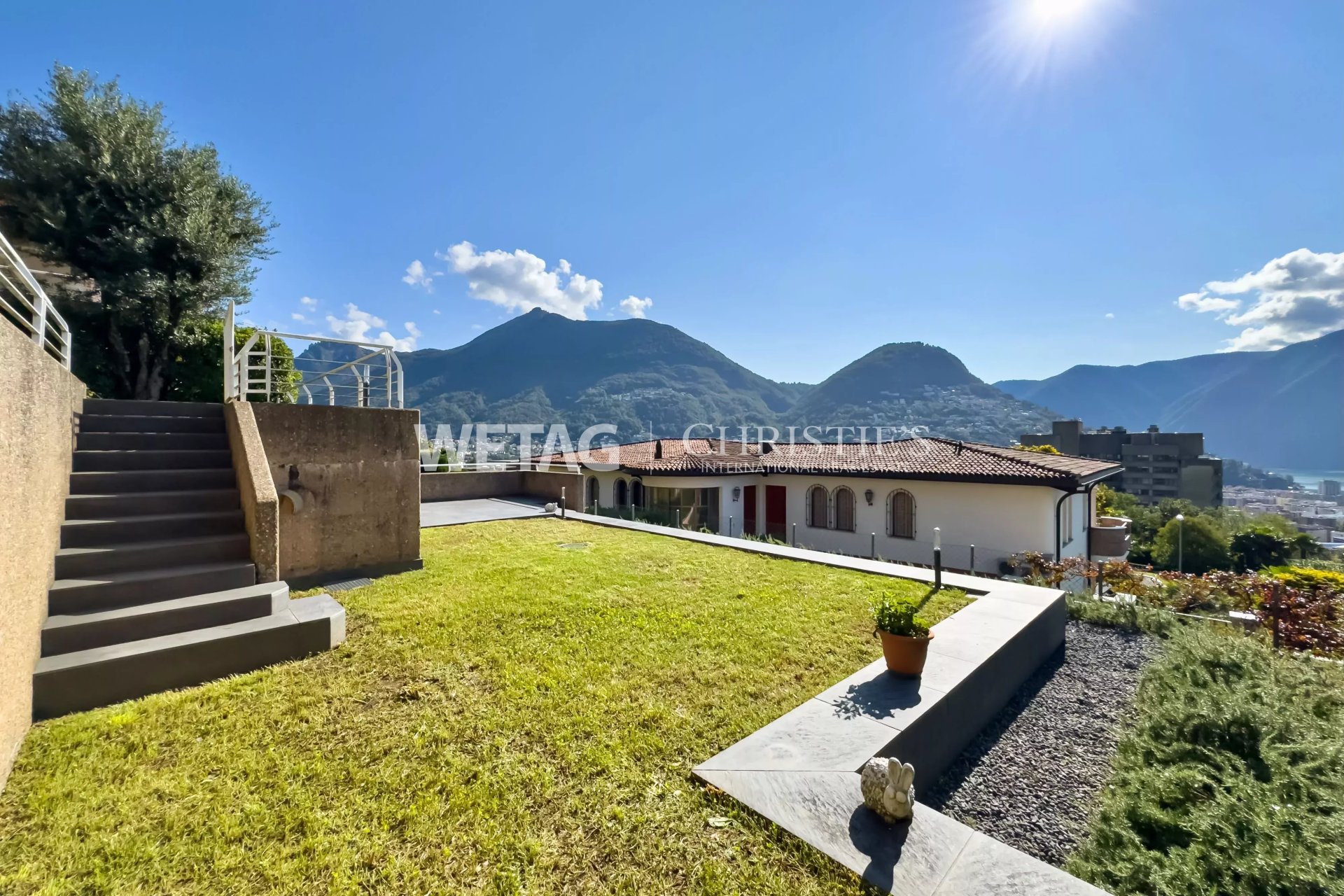 4 Bedroom Villa/Townhouse's Image 9