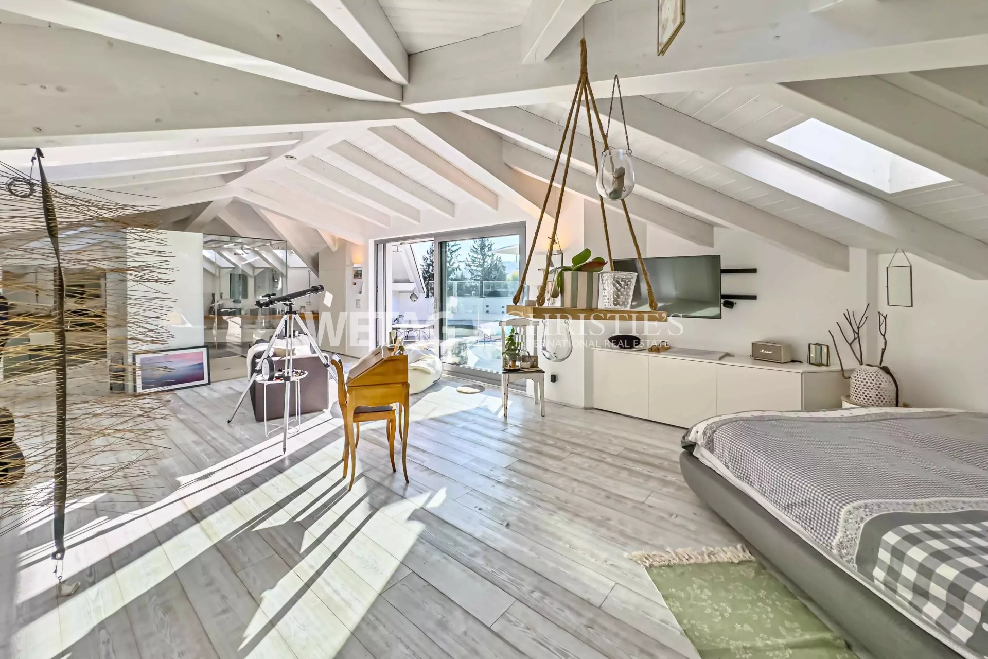 5 Bedroom Villa/Townhouse's Image 9