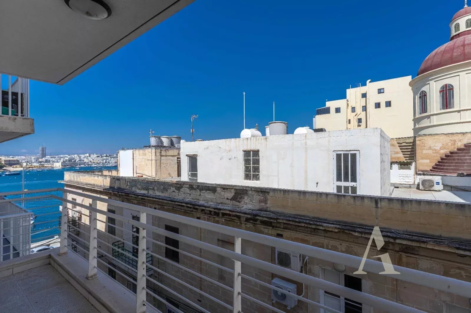 Compact Sliema Apartment with Modern Amenities