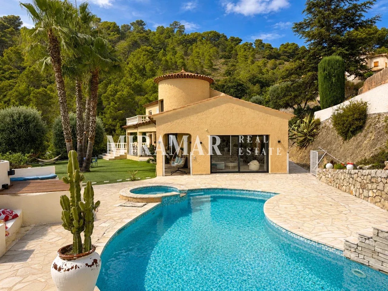 Agence immobilière de 