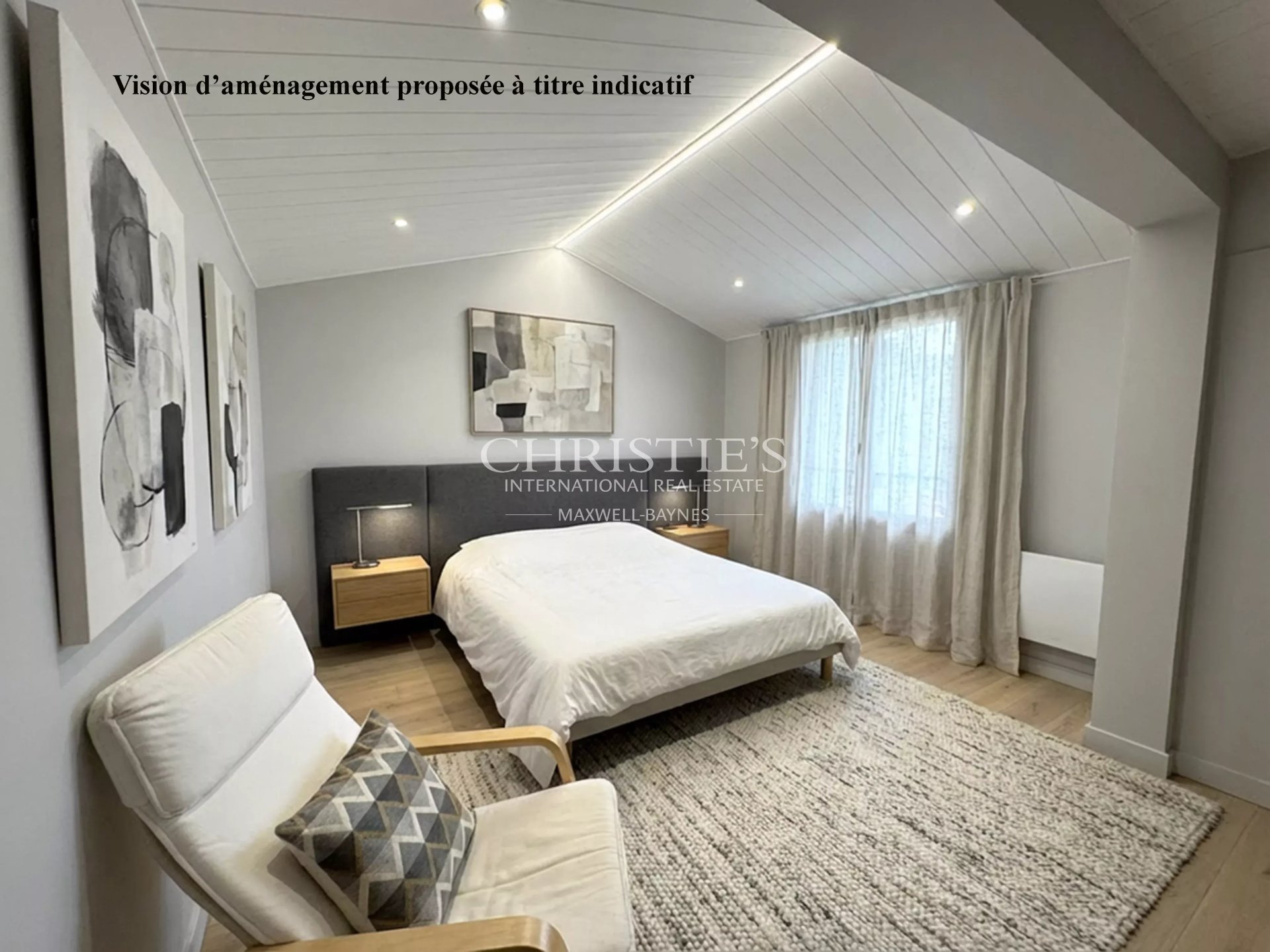 6 Bedroom Villa/Townhouse's Image 17