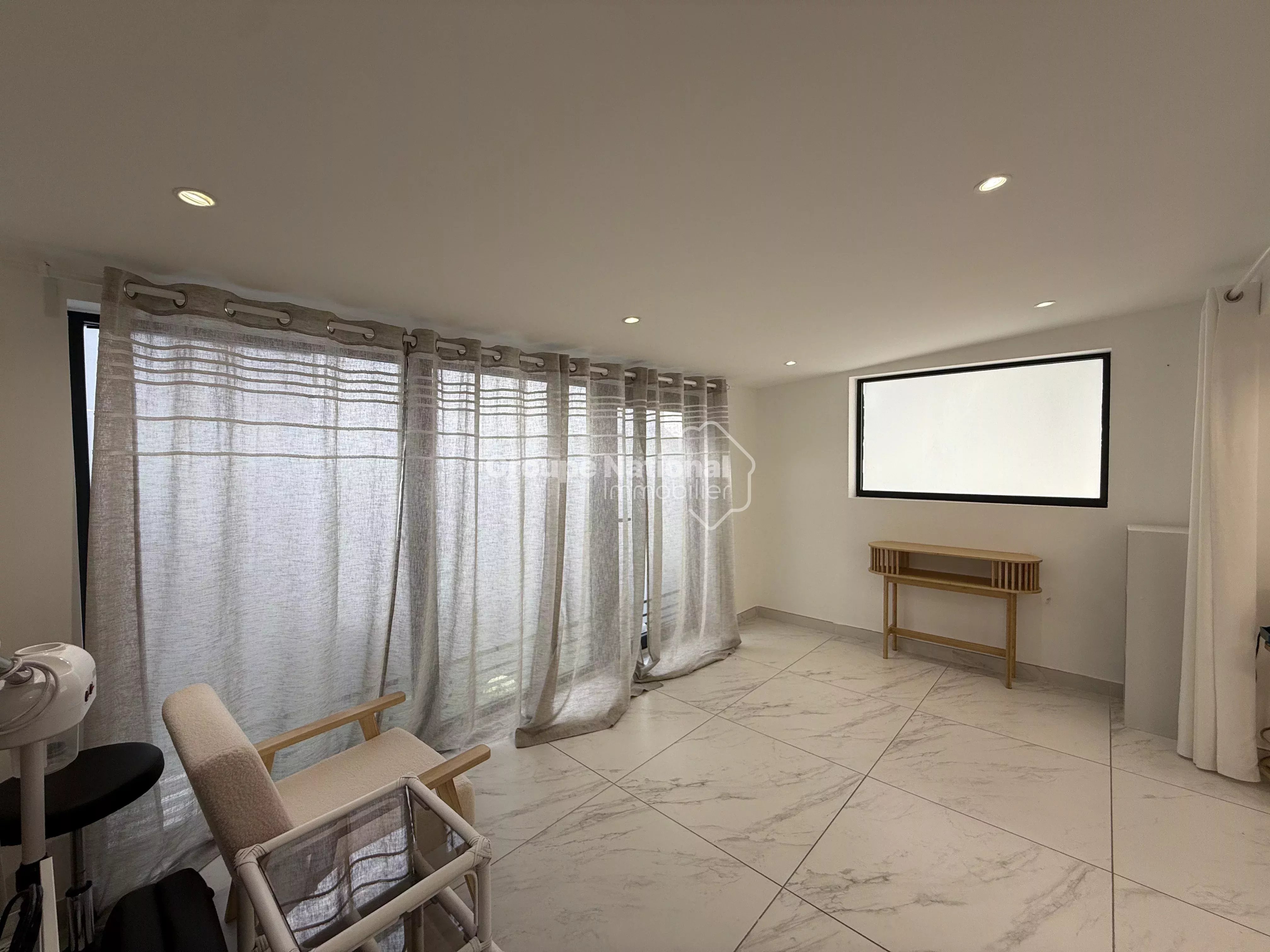 AVIGNON (MONTFAVET) - 55M² COMMERCIAL PREMISES