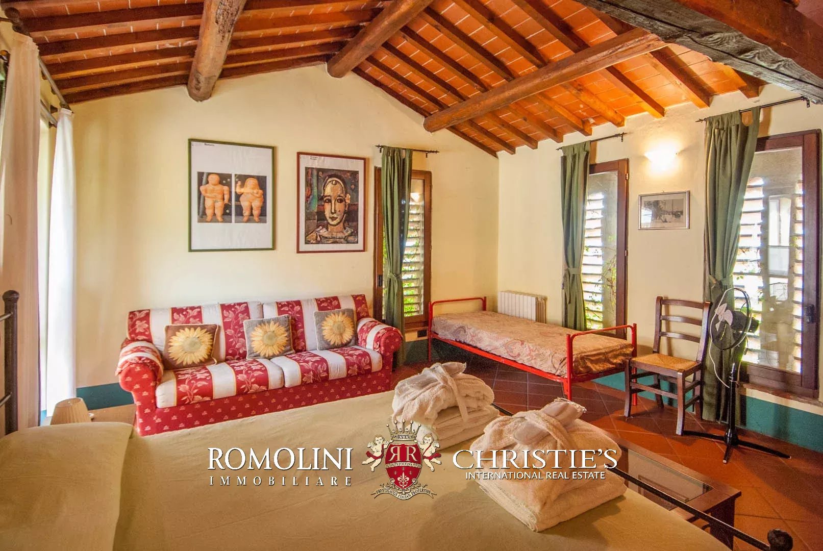11 Bedroom Villa/Townhouse's Image 21