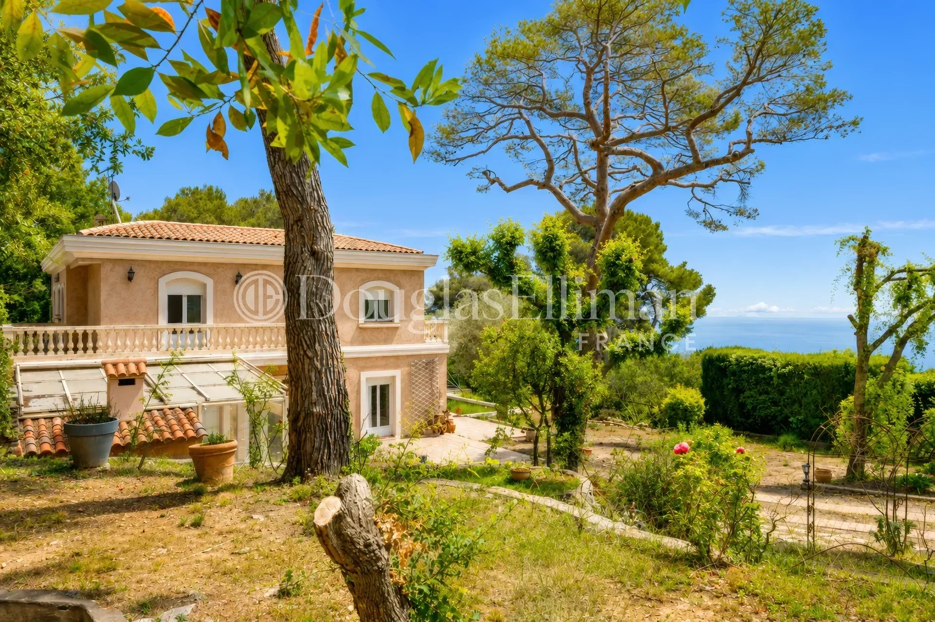 LA TURBIE – EXCEPTIONAL SEA-VIEW VILLA RENOVATION PROJECT - Picture n°2