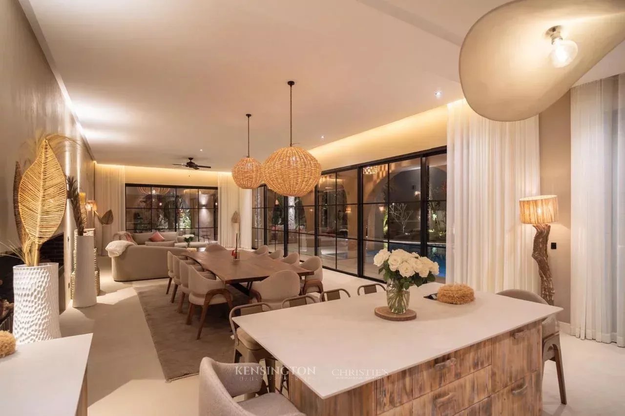 7 Bedroom Villa/Townhouse's Image 20