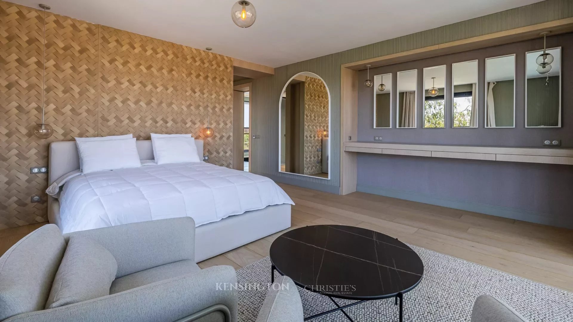 4 Bedroom Villa/Townhouse's Image 17