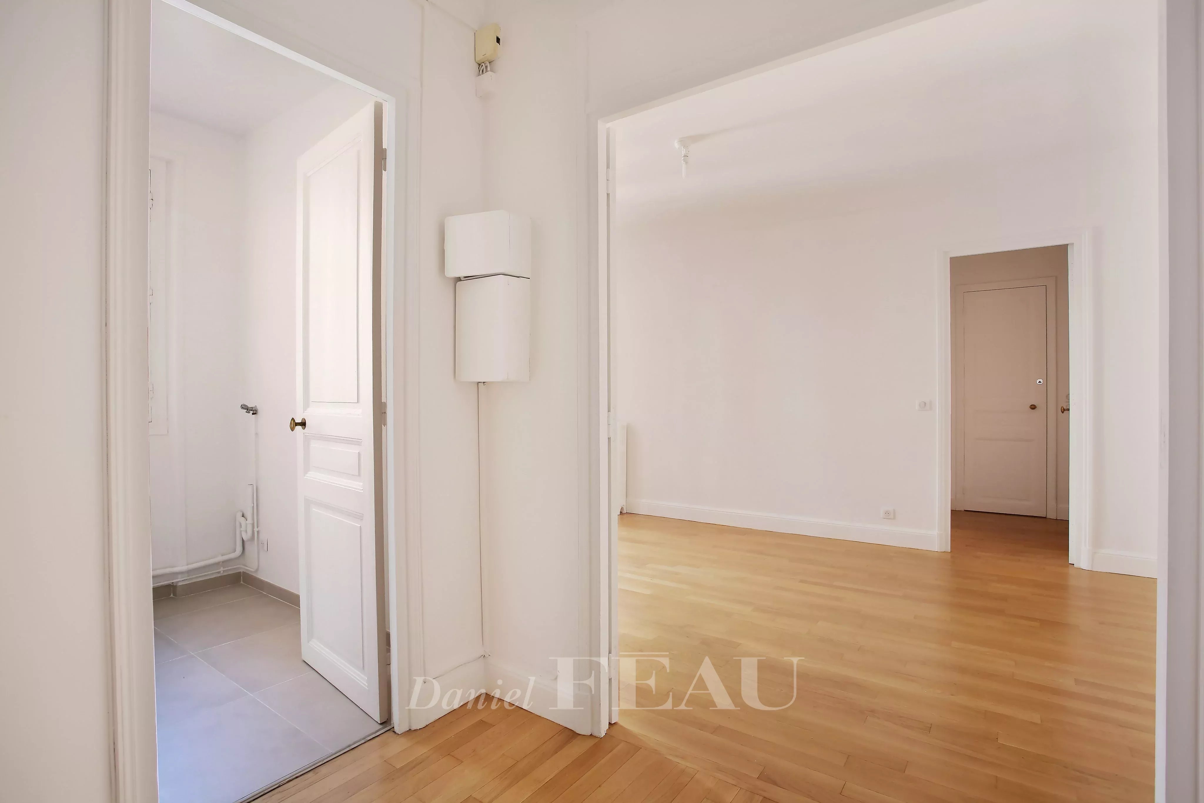 Hallway Wooden floor Tile