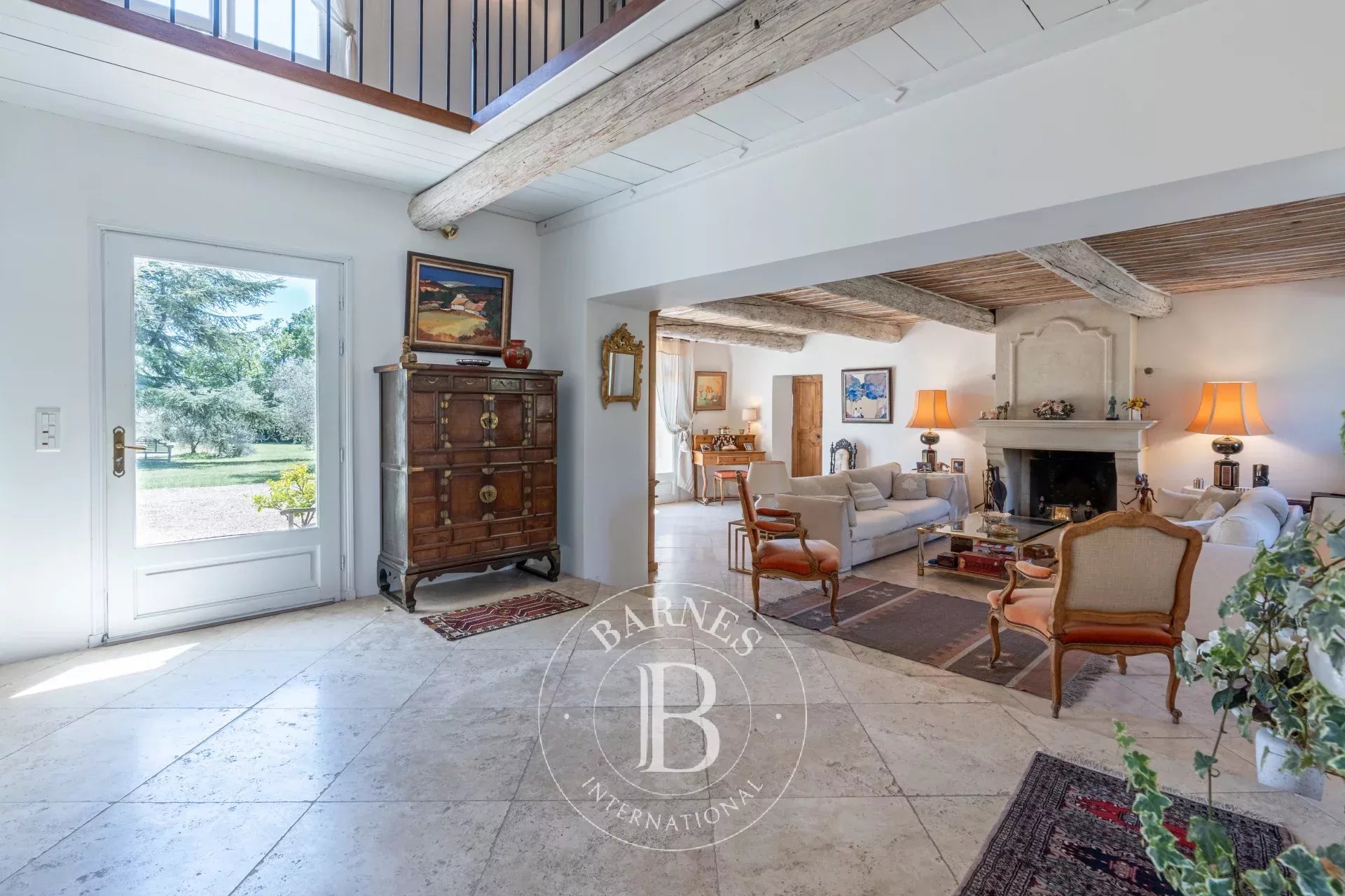 LOURMARIN - PROPERTY - 5 BEDROOMS - SWIMMING POOL - PARK OF 6.5 HA - picture 6