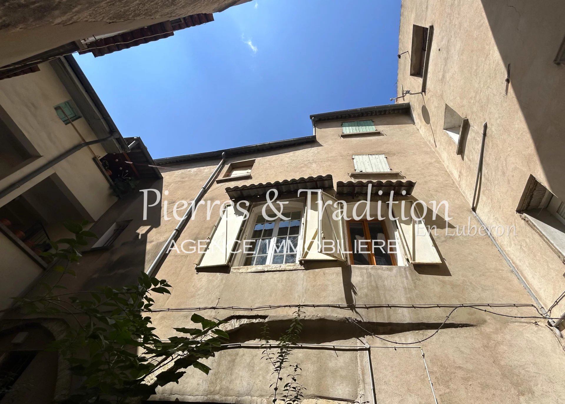 Agence immobilière de Pierres et Tradition en Luberon Apt