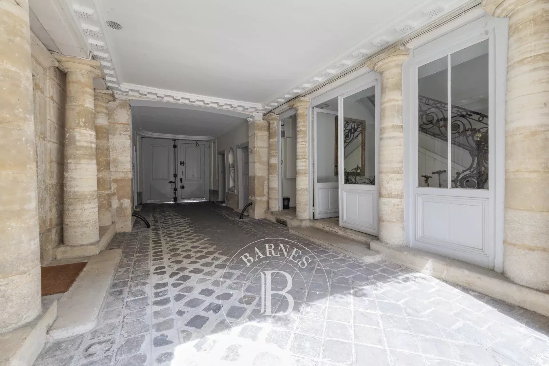 Paris  - Apartment 2 Bedrooms - picture 17