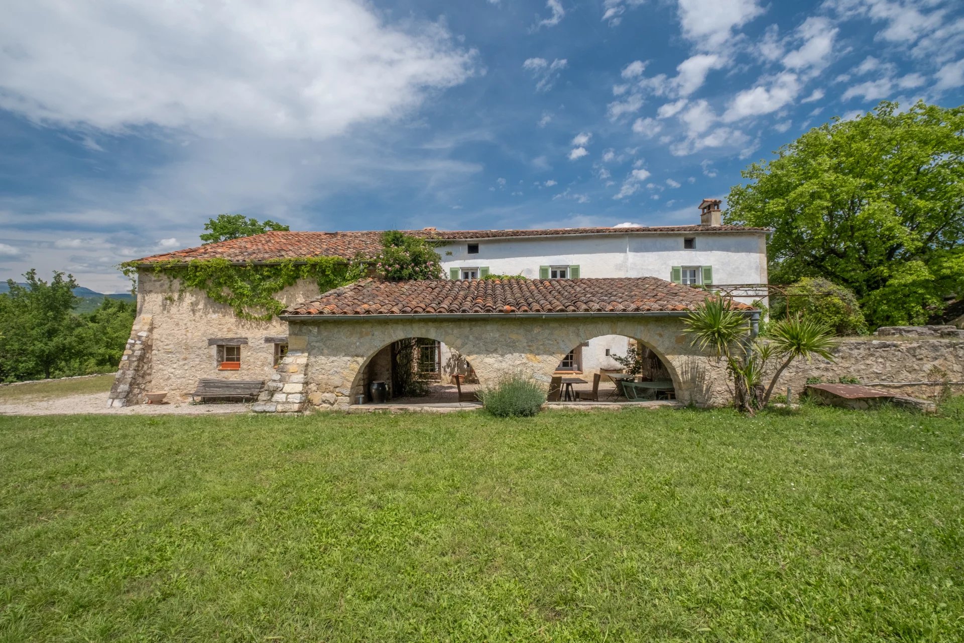 Great old Bastide with guest-house - Tourrettes