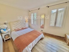 Saint Tropez 3 bedroom apartment Place des Lices for sale — photo 5 of 7