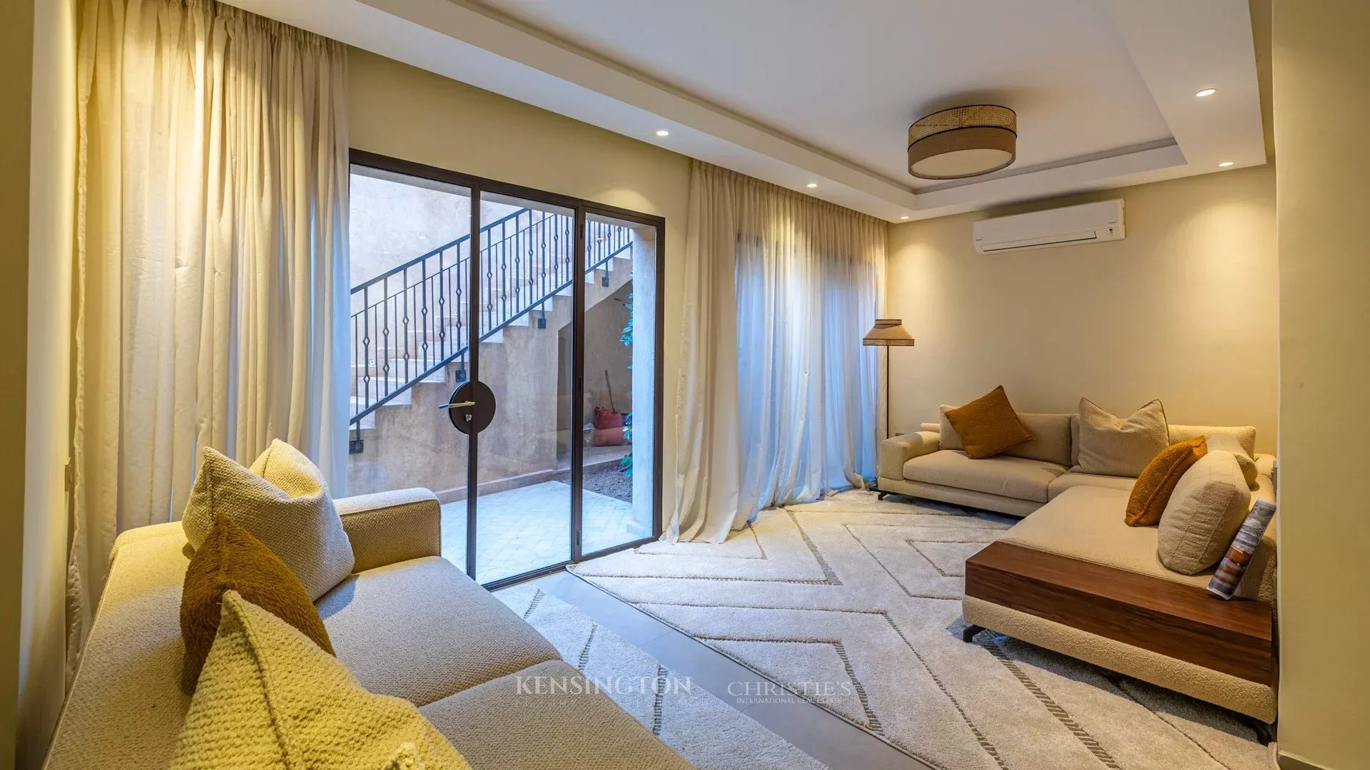 4 Bedroom Villa/Townhouse's Image 20