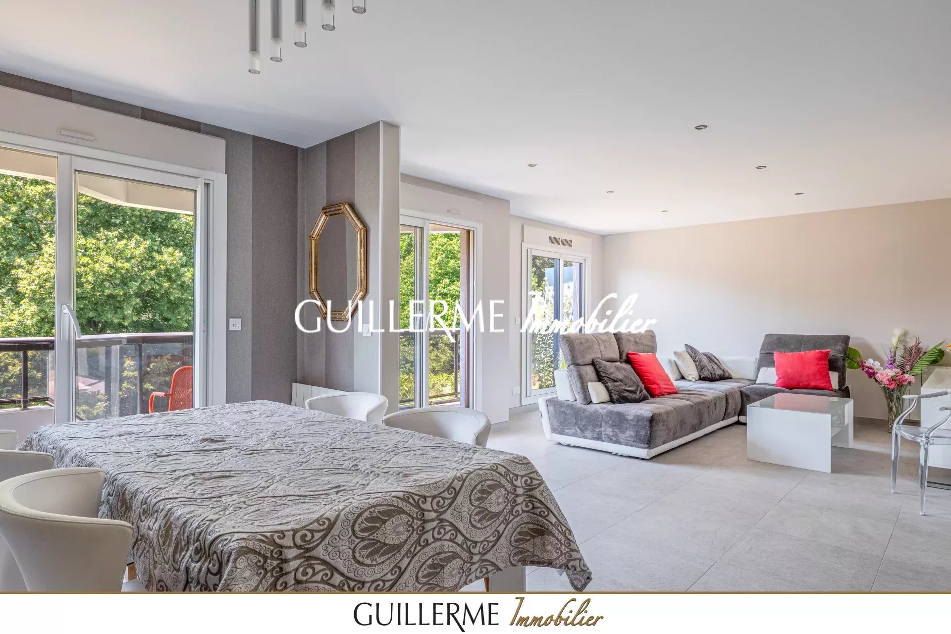 Agence immobilière de 