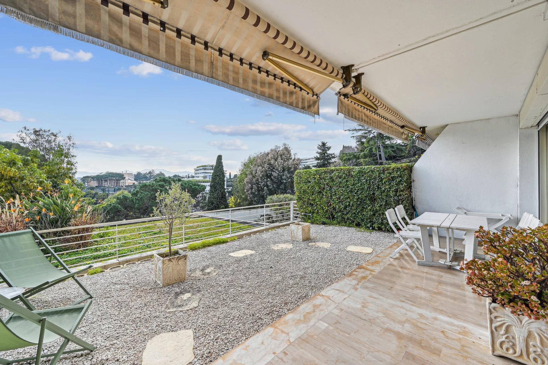 Raised garden level - Cannes Croix des Gardes