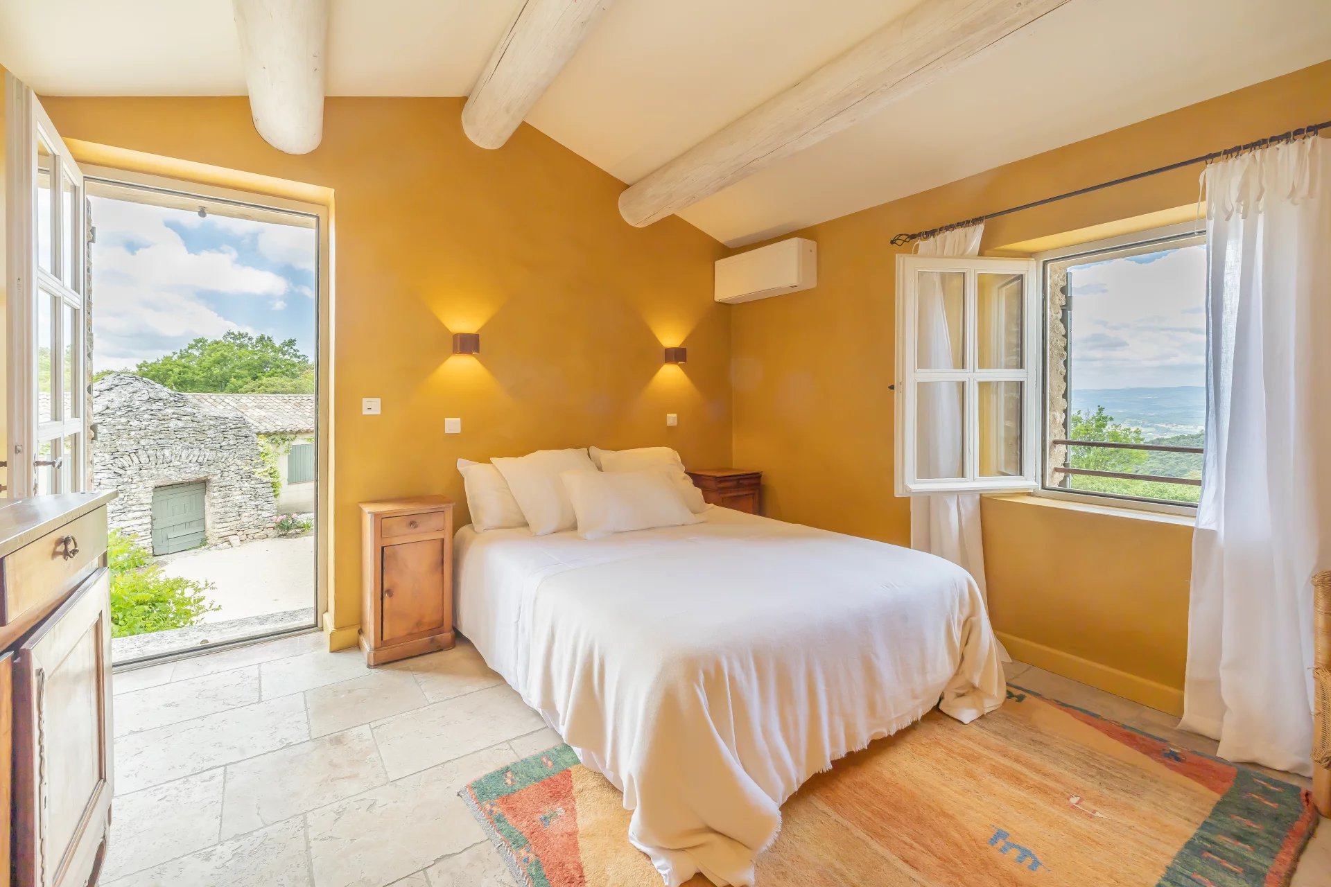 Luberon - Beautiful provençal home with long pool