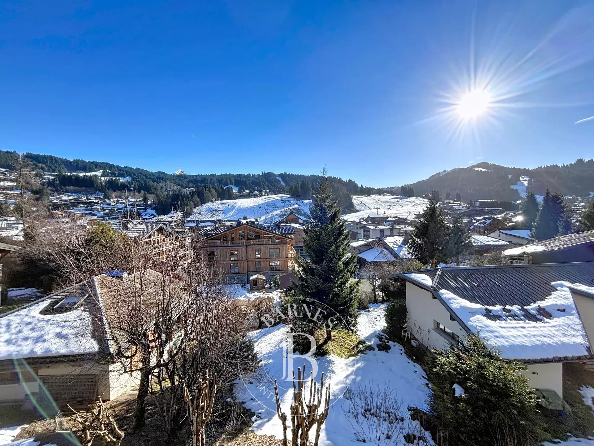 Photo of Les Gets - Unique chalet of 167 sqm with panoramic views in the village center – 4 bedrooms