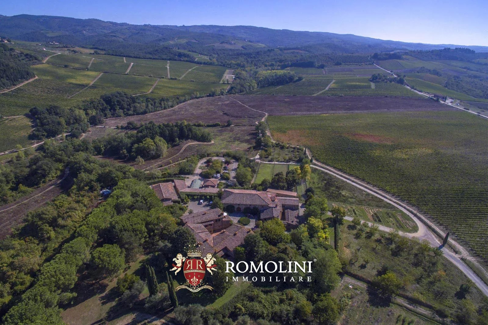 10 Bedroom Vineyard's Image 19