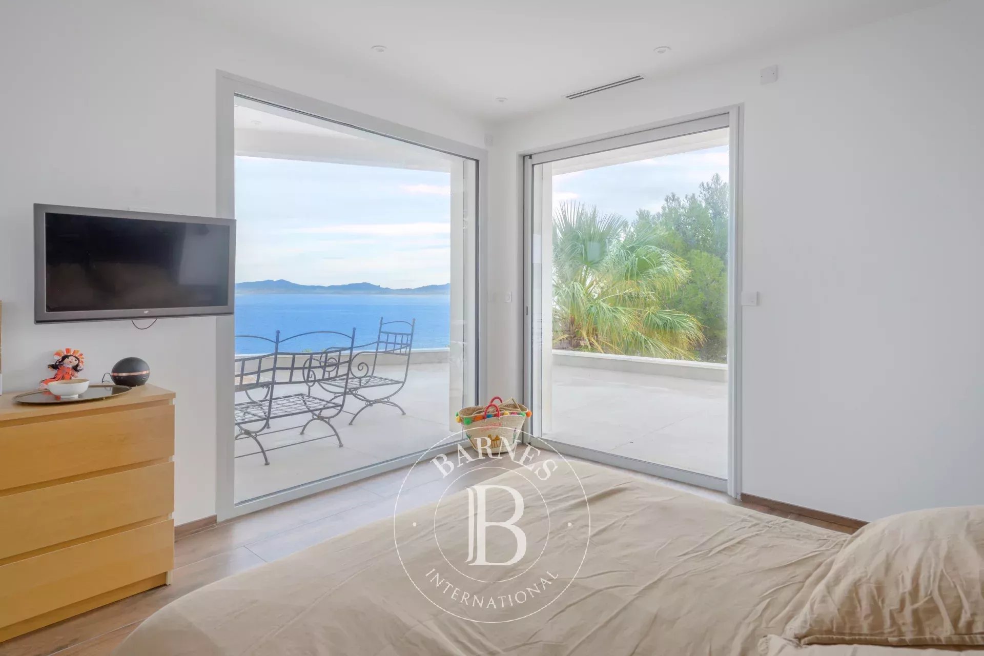 Exceptional Luxury Villa with Sea View in Carry le Rouet - picture 26