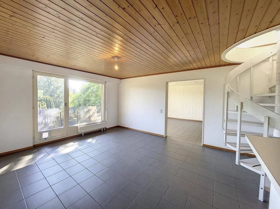 Opportunité pour Investisseurs : Immeuble avec 3 Appartements Spacieux !