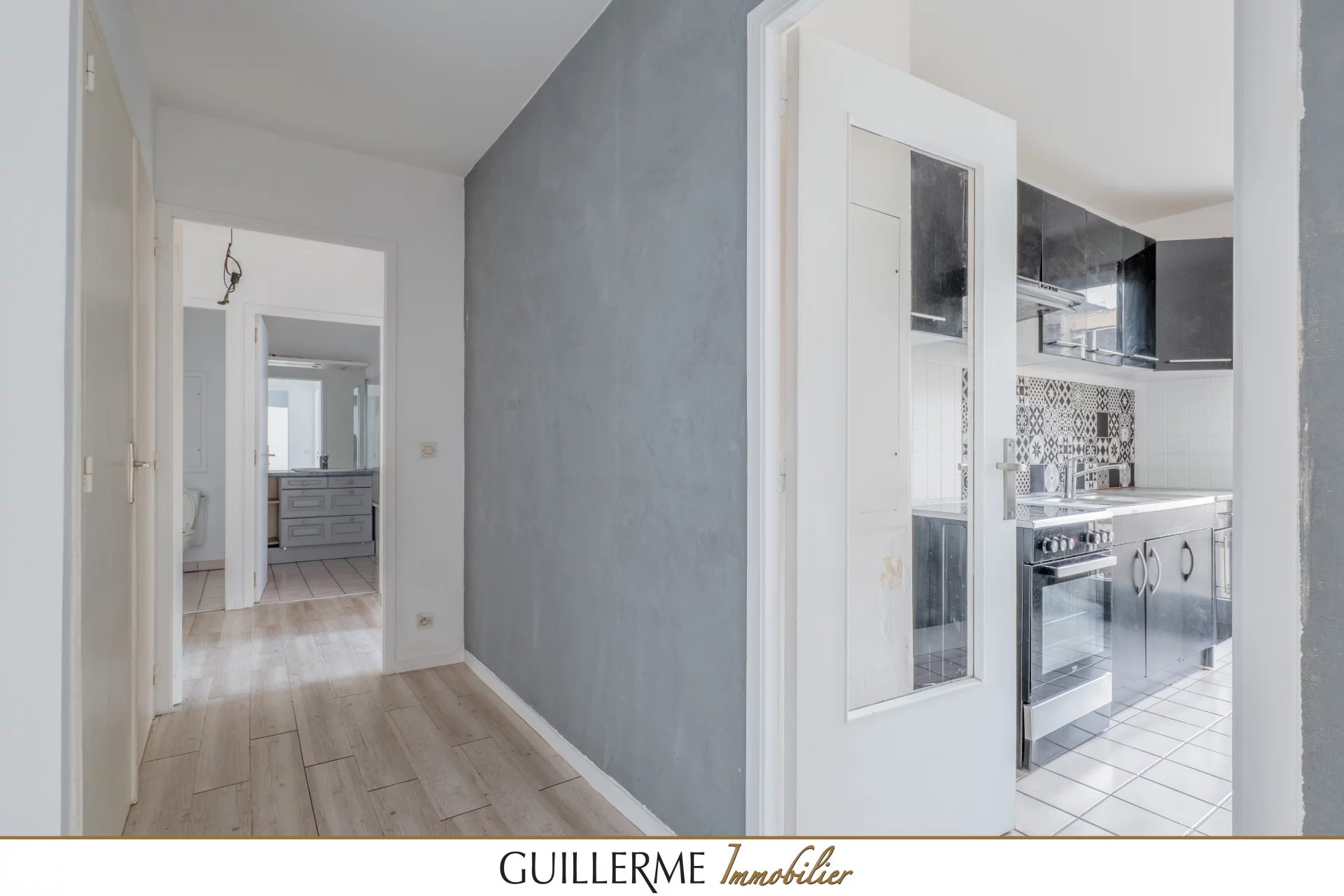 A VENDRE Appartement T3 à Gare de Vaise avec balcon, cave & parking