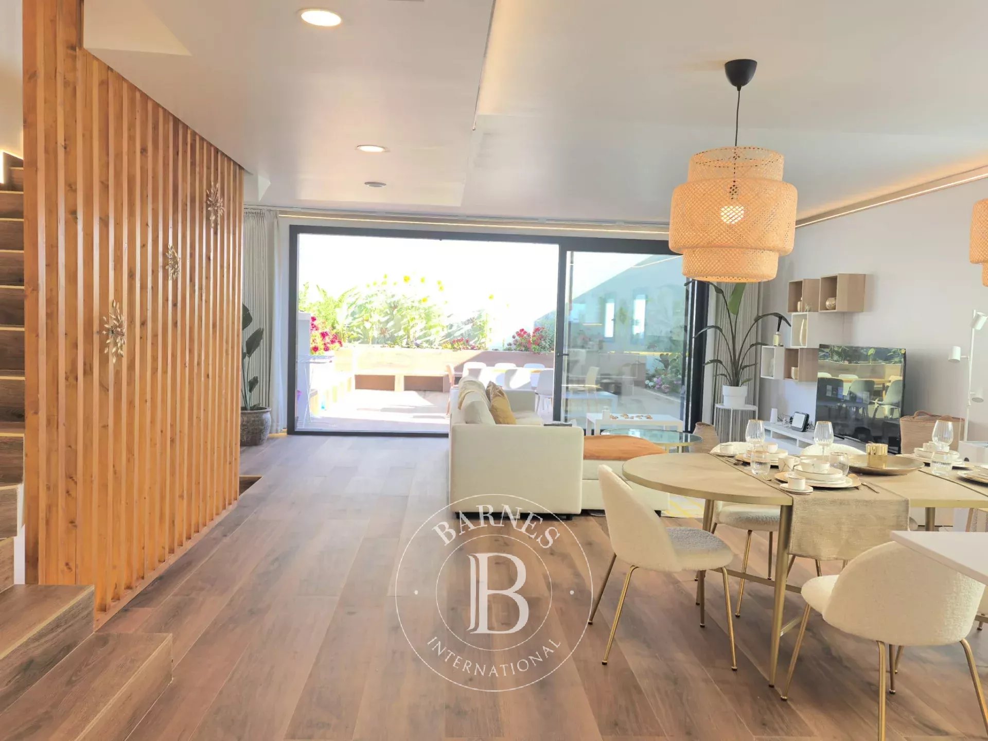 Ev Montgat - picture 31