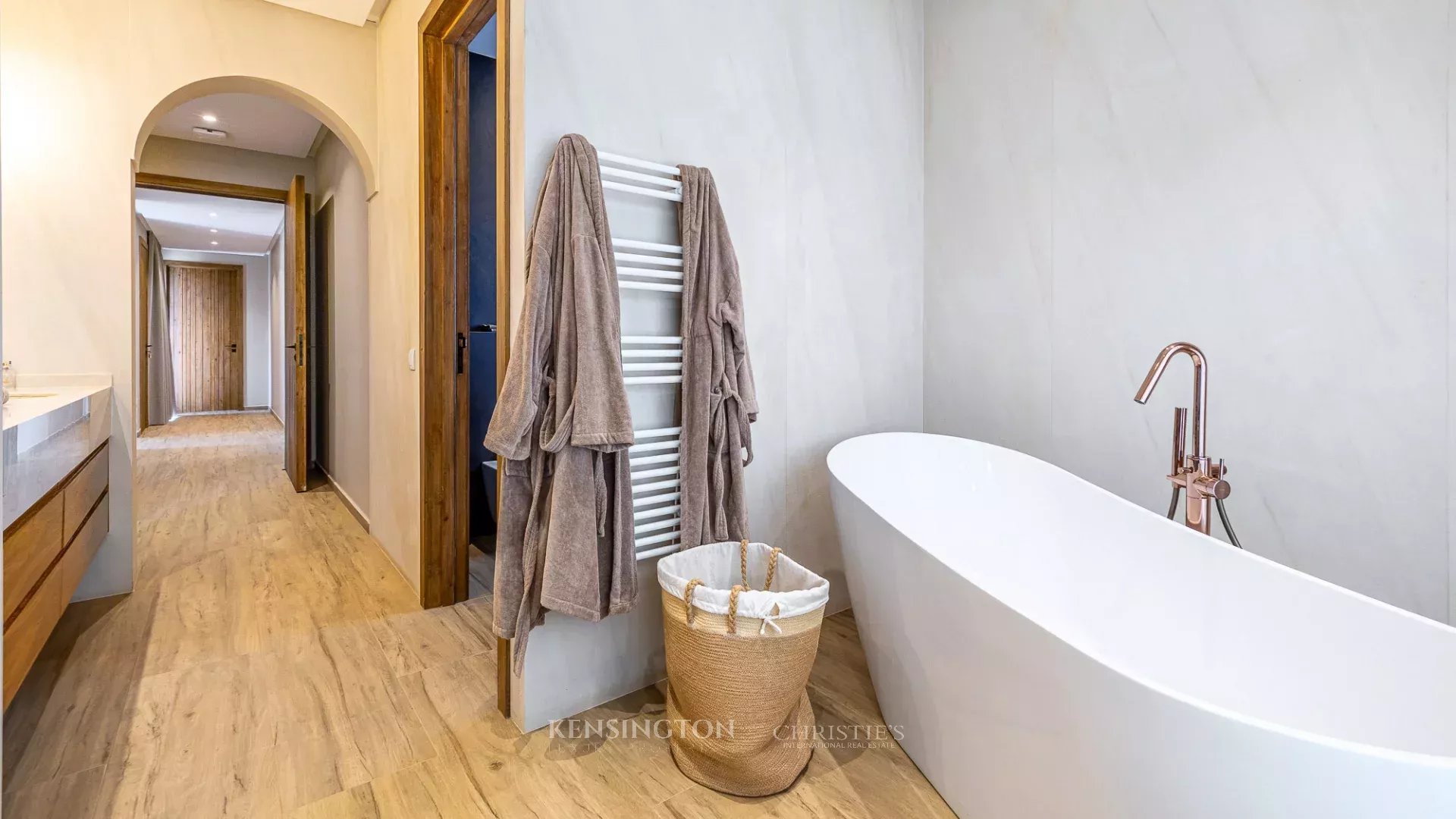 5 Bedroom Villa/Townhouse's Image 38