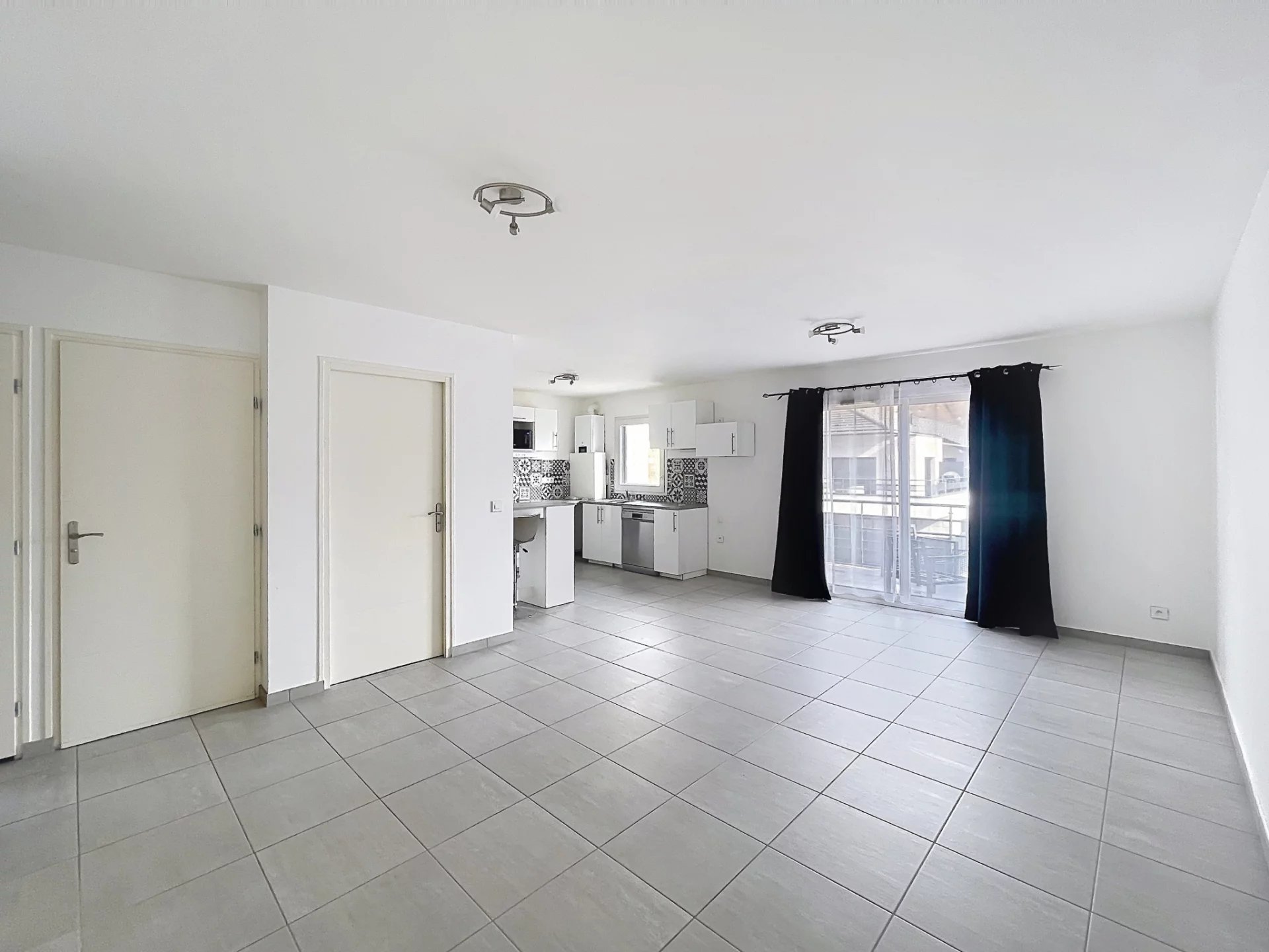 APPARTEMENT T3 + annexes -  LA CHAMBRE