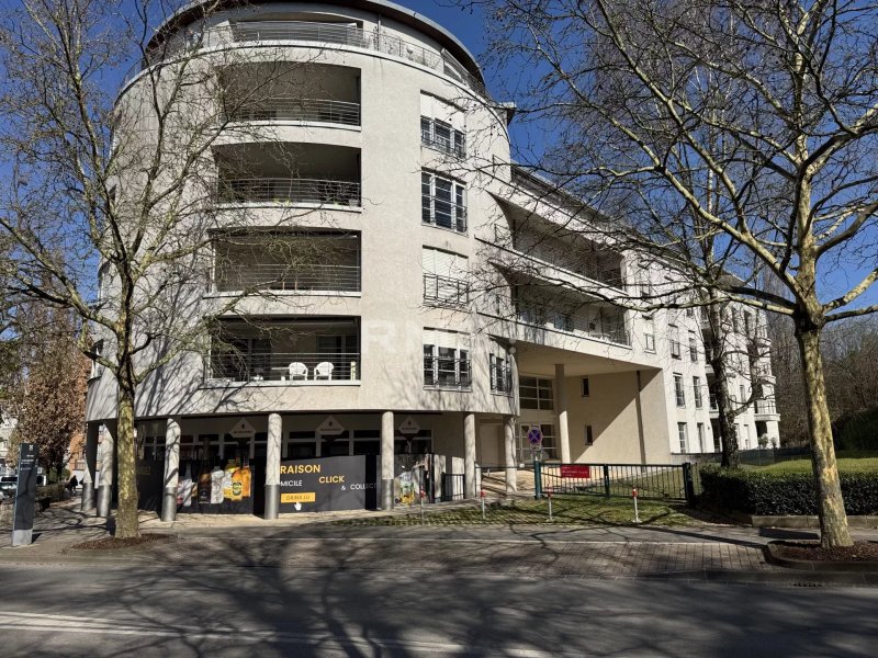 Commerce à Esch-sur-Alzette — Esch-sur-Alzette
