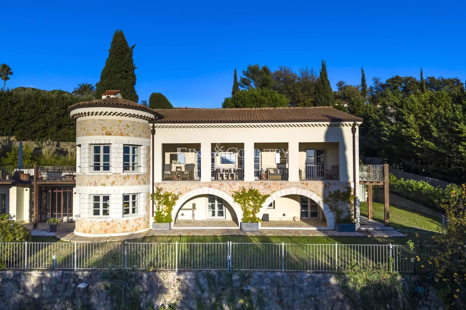 Photo of Villa for sale - Plascassier - Grasse