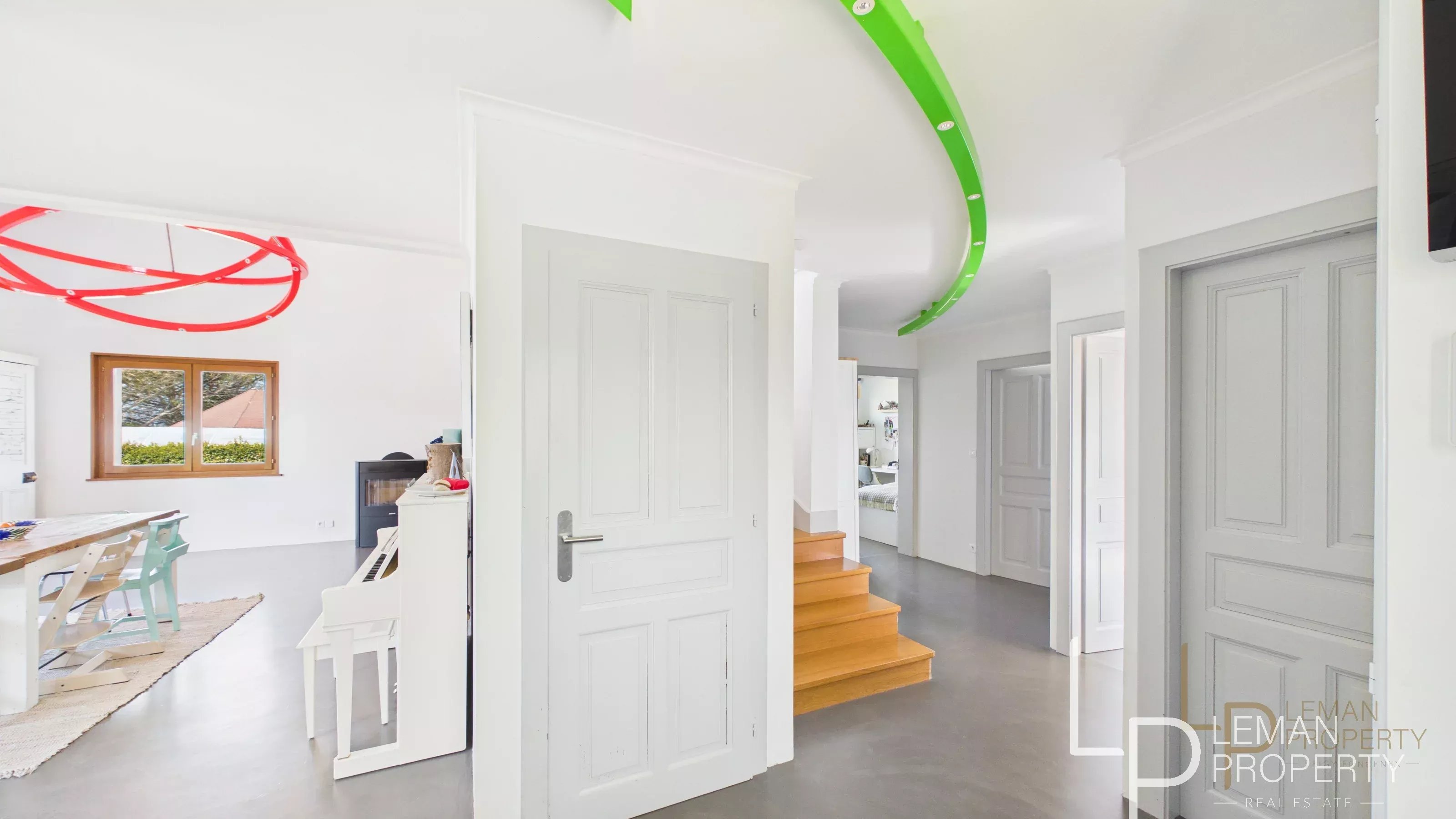  disponible à la vente à 