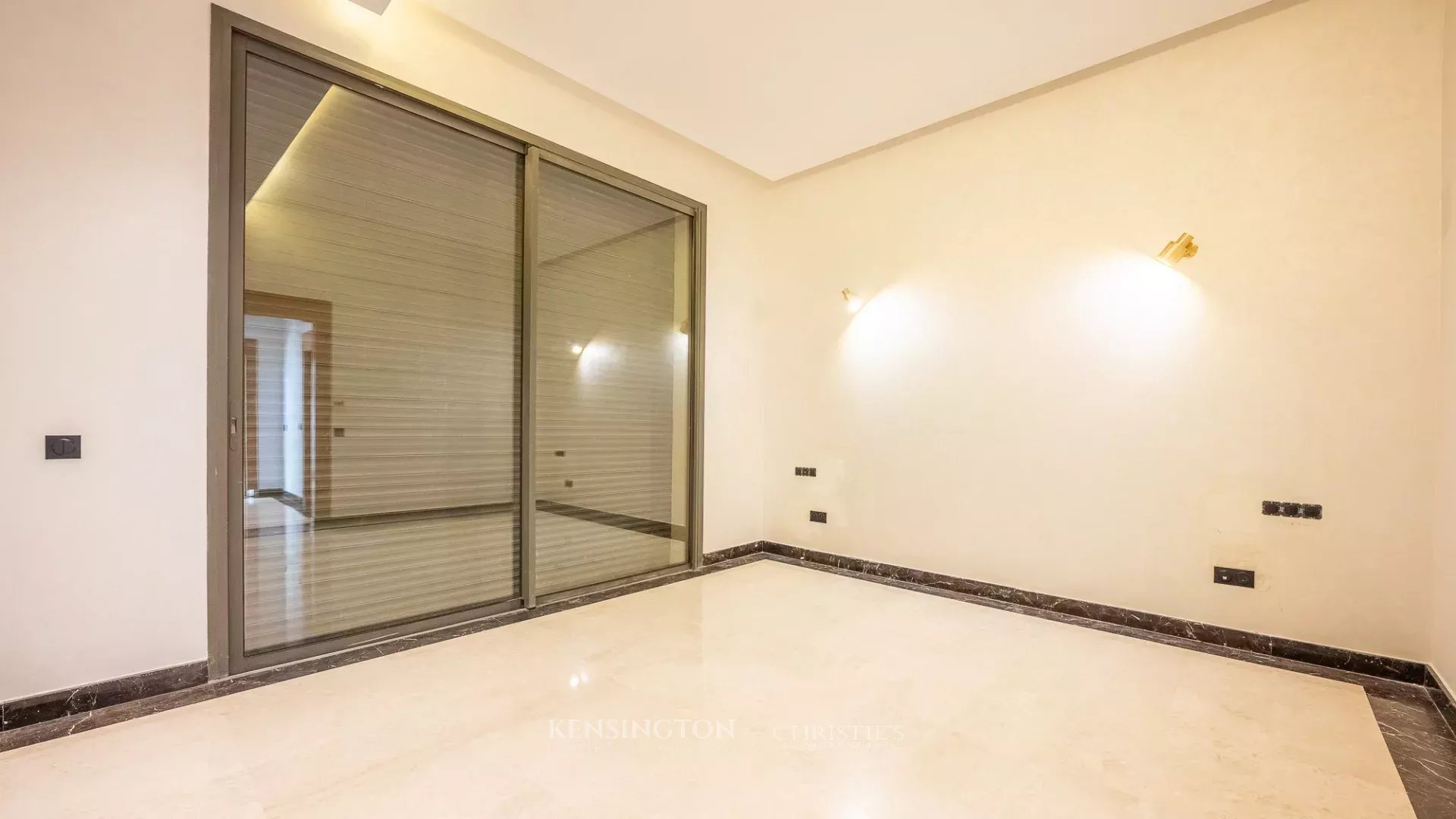 7 Bedroom Villa/Townhouse's Image 28