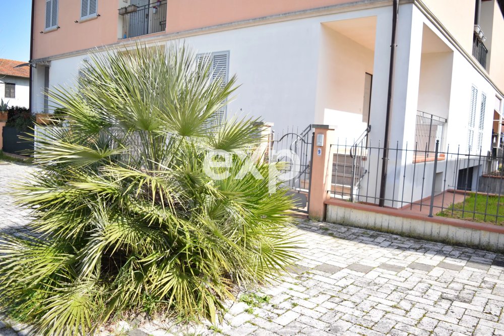 Grazioso Bilocale con giardino e Garage Alberoro
