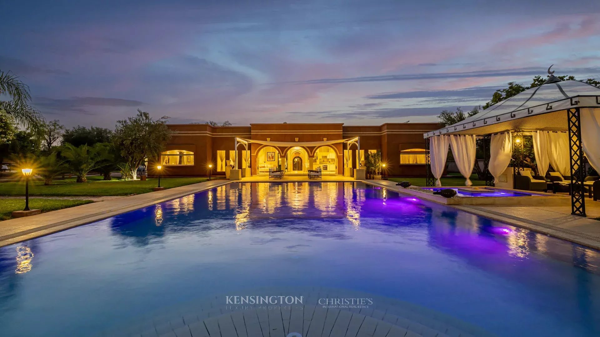 9 Bedroom Villa/Townhouse's Image 162