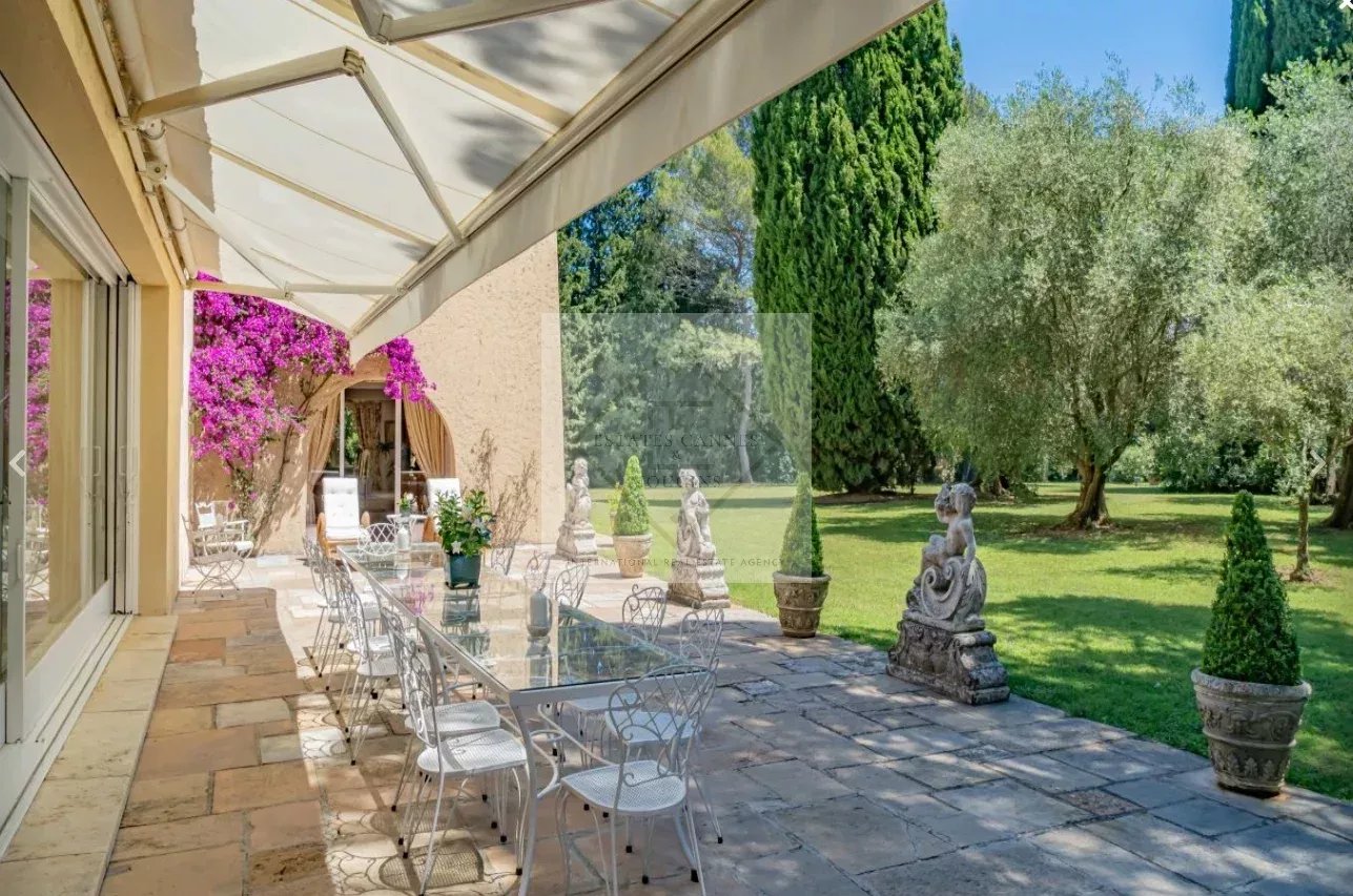 Opportunité Rare : Domaine Historique Prestigieux – Valeur Initiale 7,5 M€