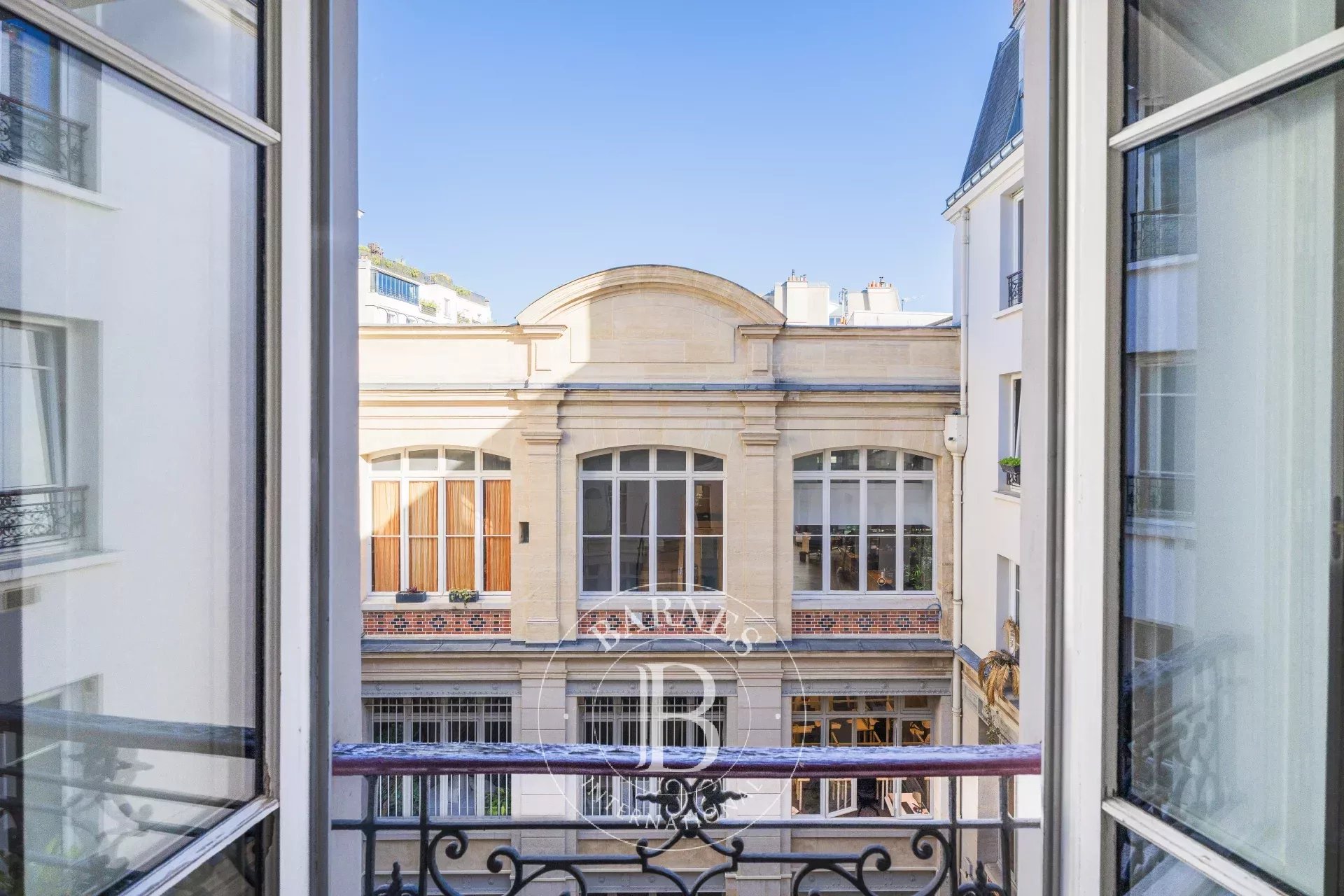 Daire Paris 10ème - picture 8