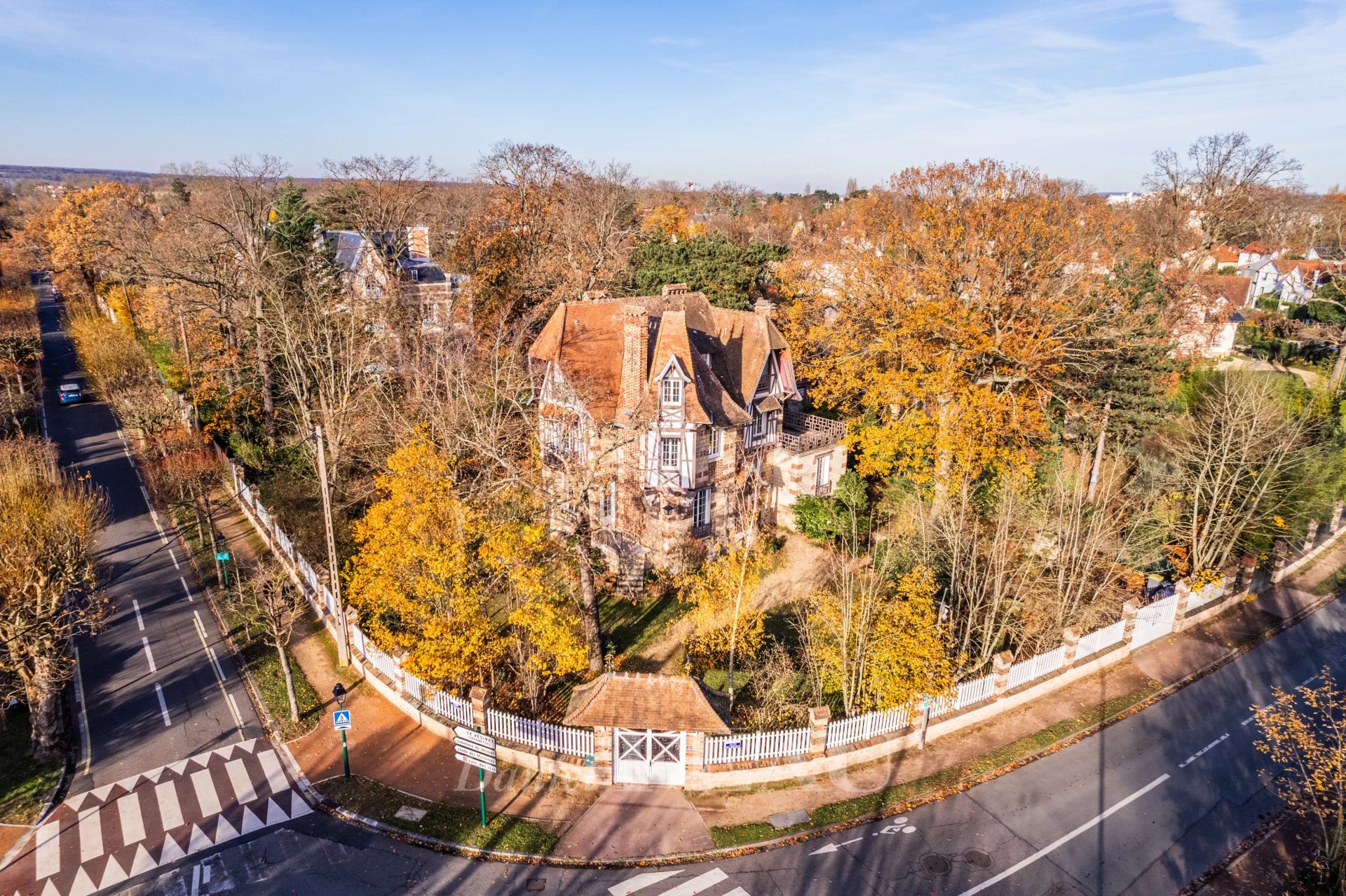 8 Bedroom Villa/Townhouse's Image 4
