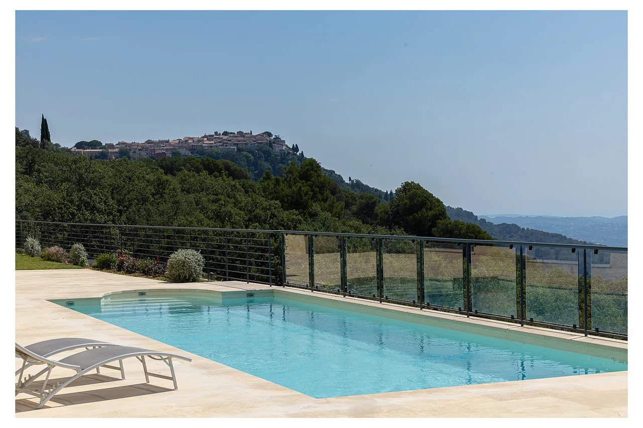 Sleek villa on the Riviera balconies