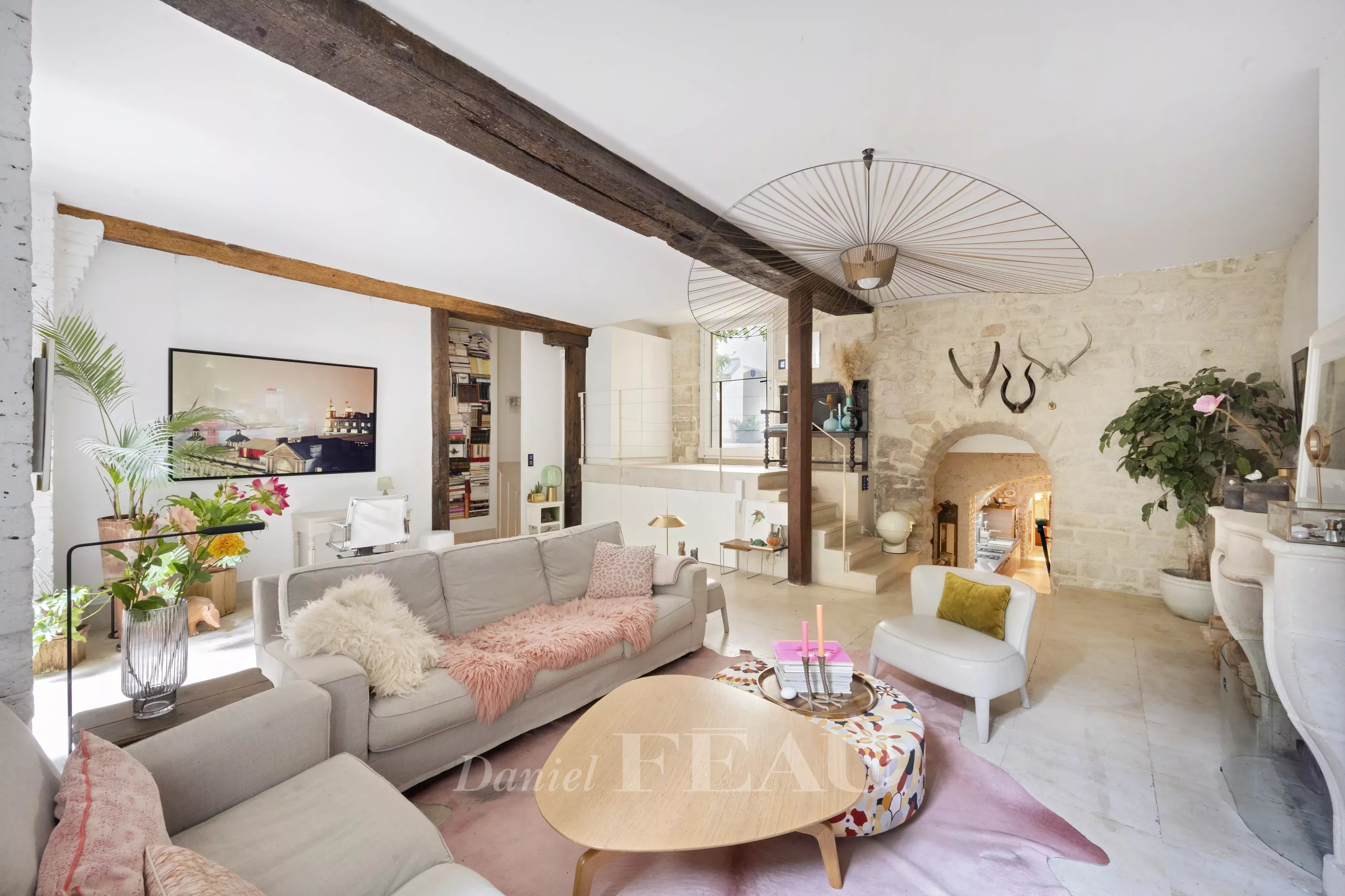 Sale Apartment Paris 3rd
