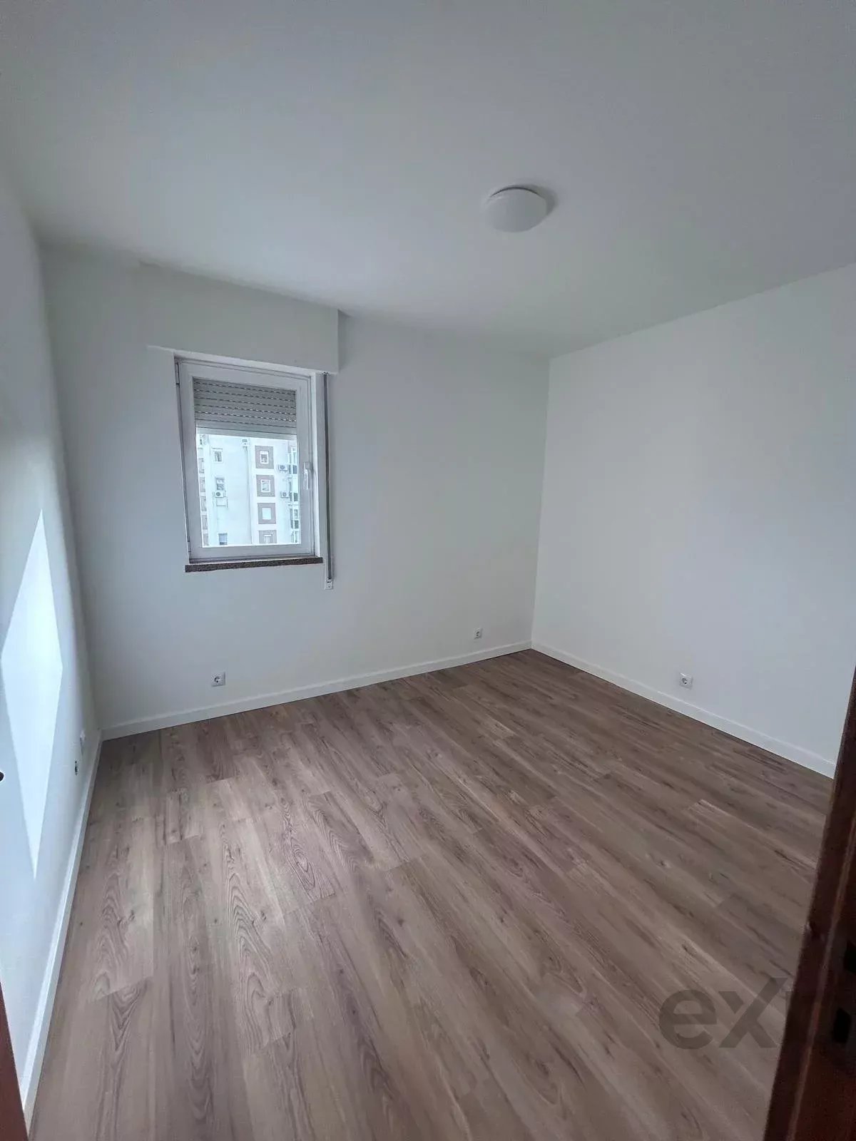 Modern 2-Bedroom Apartment 6th floor and Garage 87149317 image 6