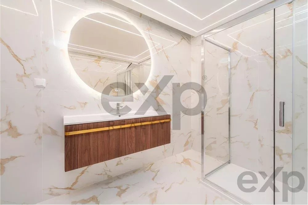 Modern 2-Bedroom Beachfront Apartment in Quarteira 85948404 image 37