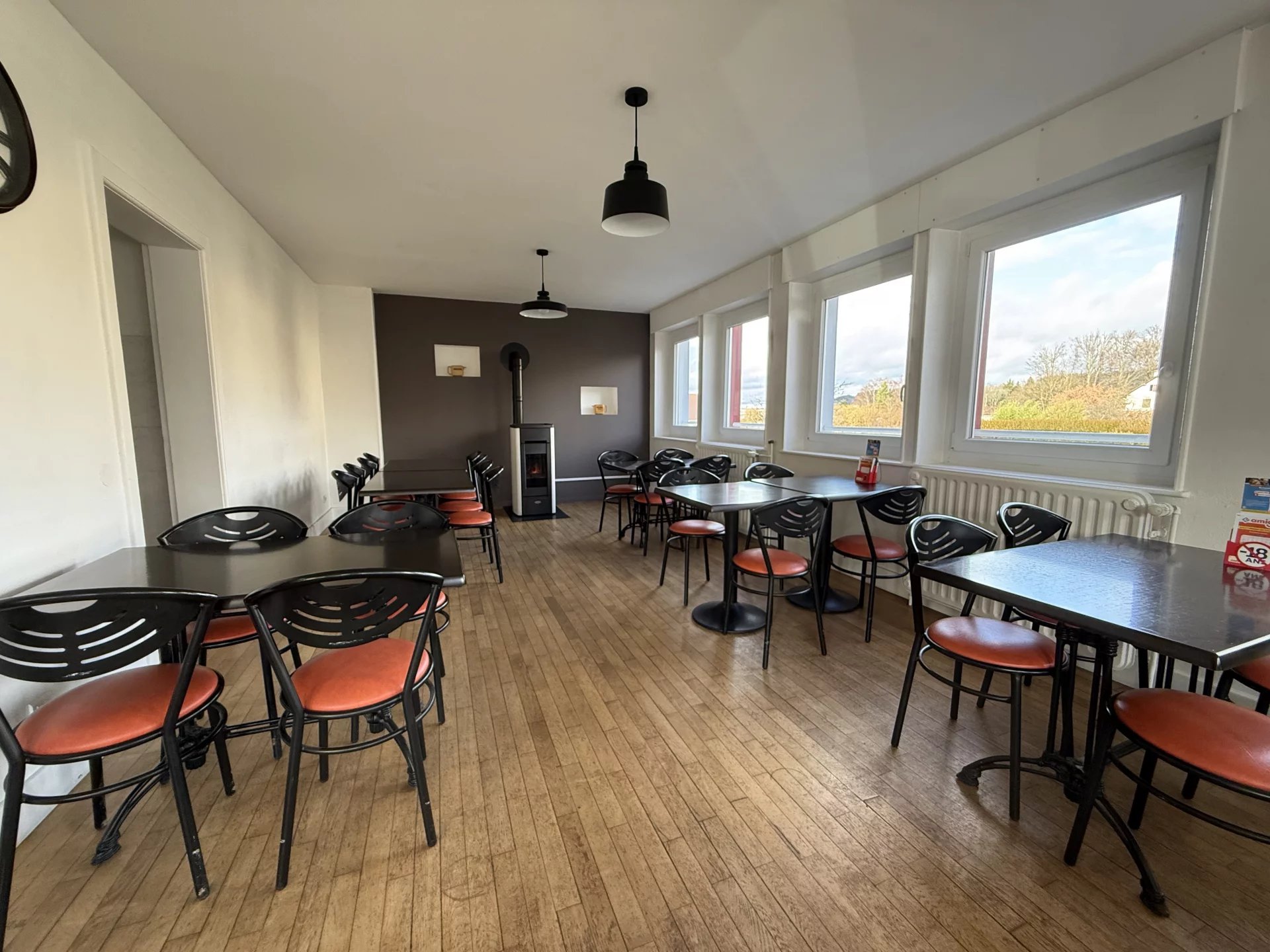 Bar Tabac à Anould: Opportunité Unique à Saisir!